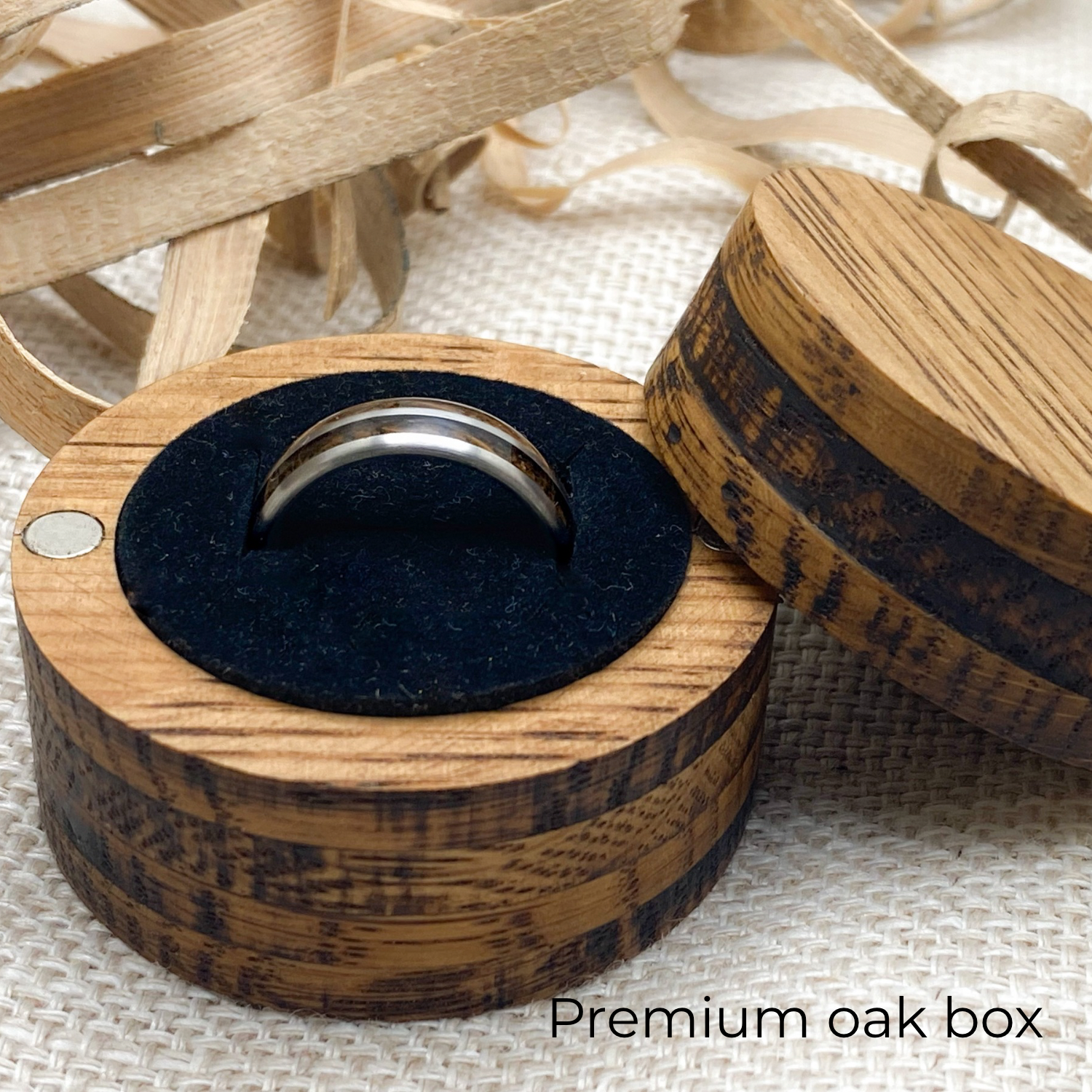 Premium oak box 3.PNG