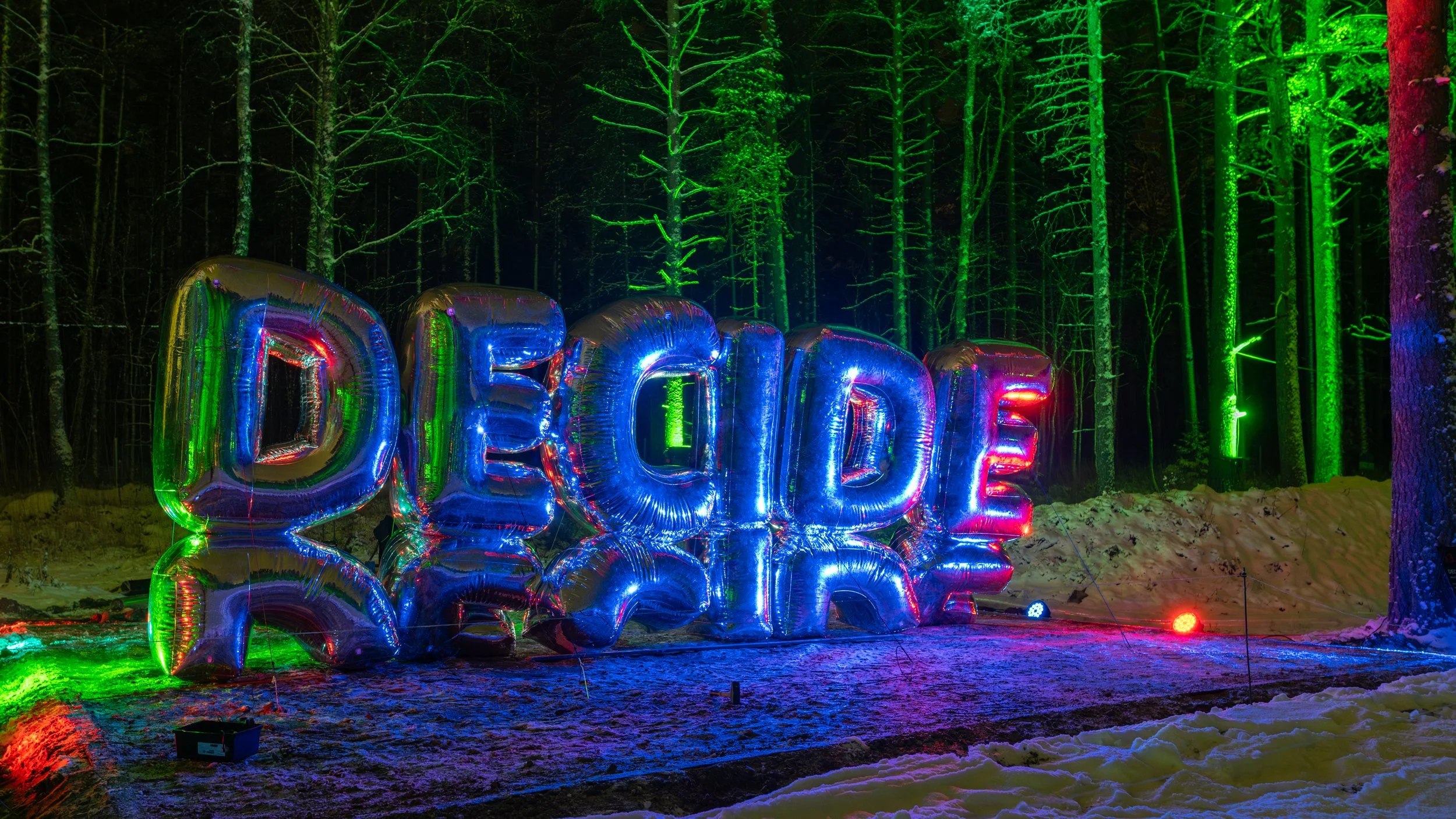 Akos Toth - Decide valmiina Visual Festivaliin 18.11.2025