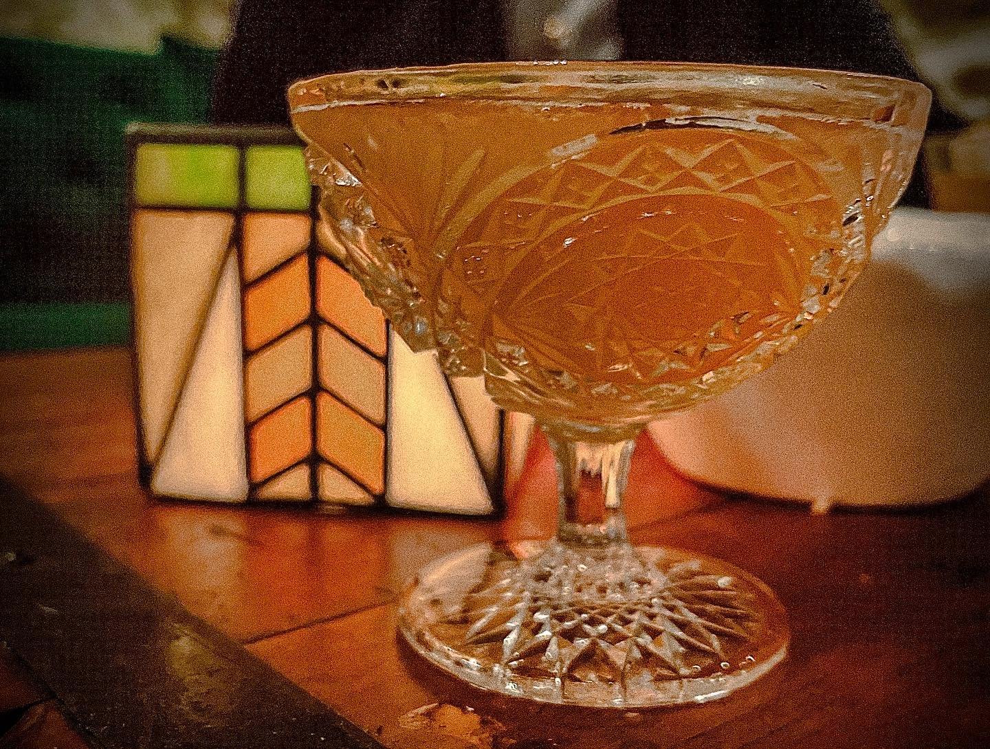 Sunday Sip Series!

If you missed trivia, you missed this baby but she might be back soon!

-:- Grand Sidecar -:-
Congac
Grand Marnier
Triplesec 
Lemon
Shake and strain 🧊

#sunday #sundayfunday #drinks #cocktails #speakeasy #bar #openbar #norwaymain