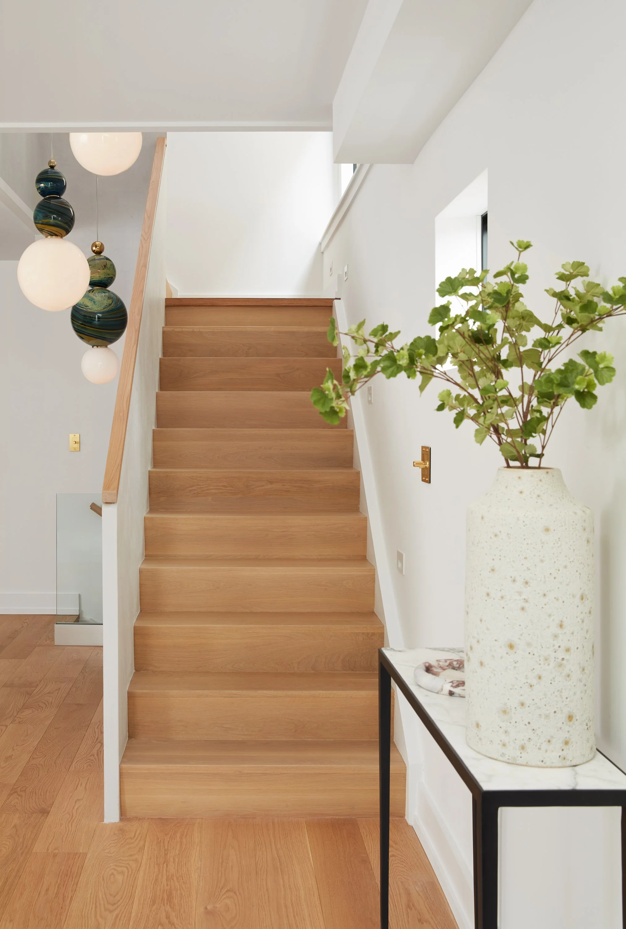 230404-SLD+JD+DD_Stairs_01.jpg