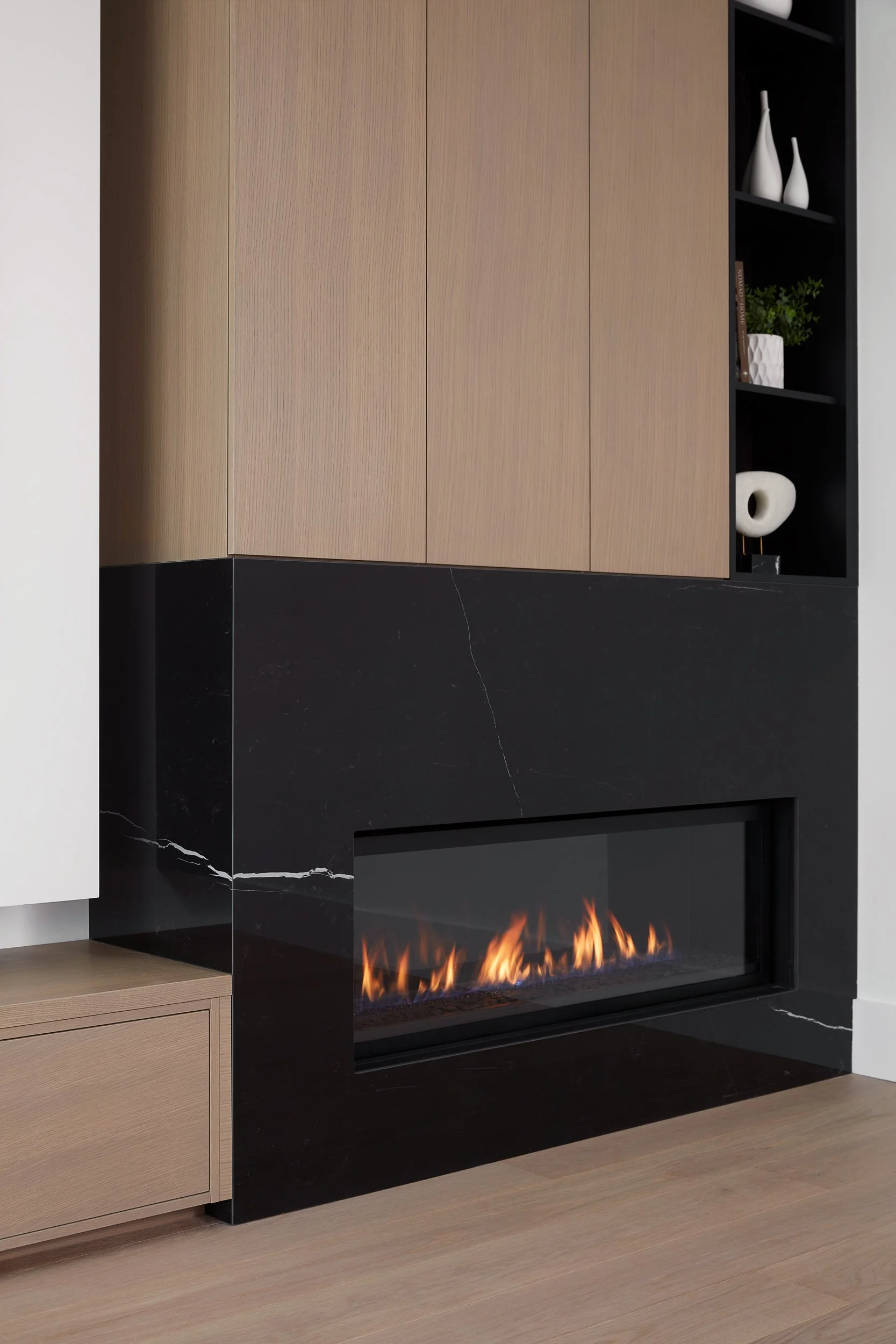 220221-SLD+MW+CBG-Living RoomVignette_02.jpg