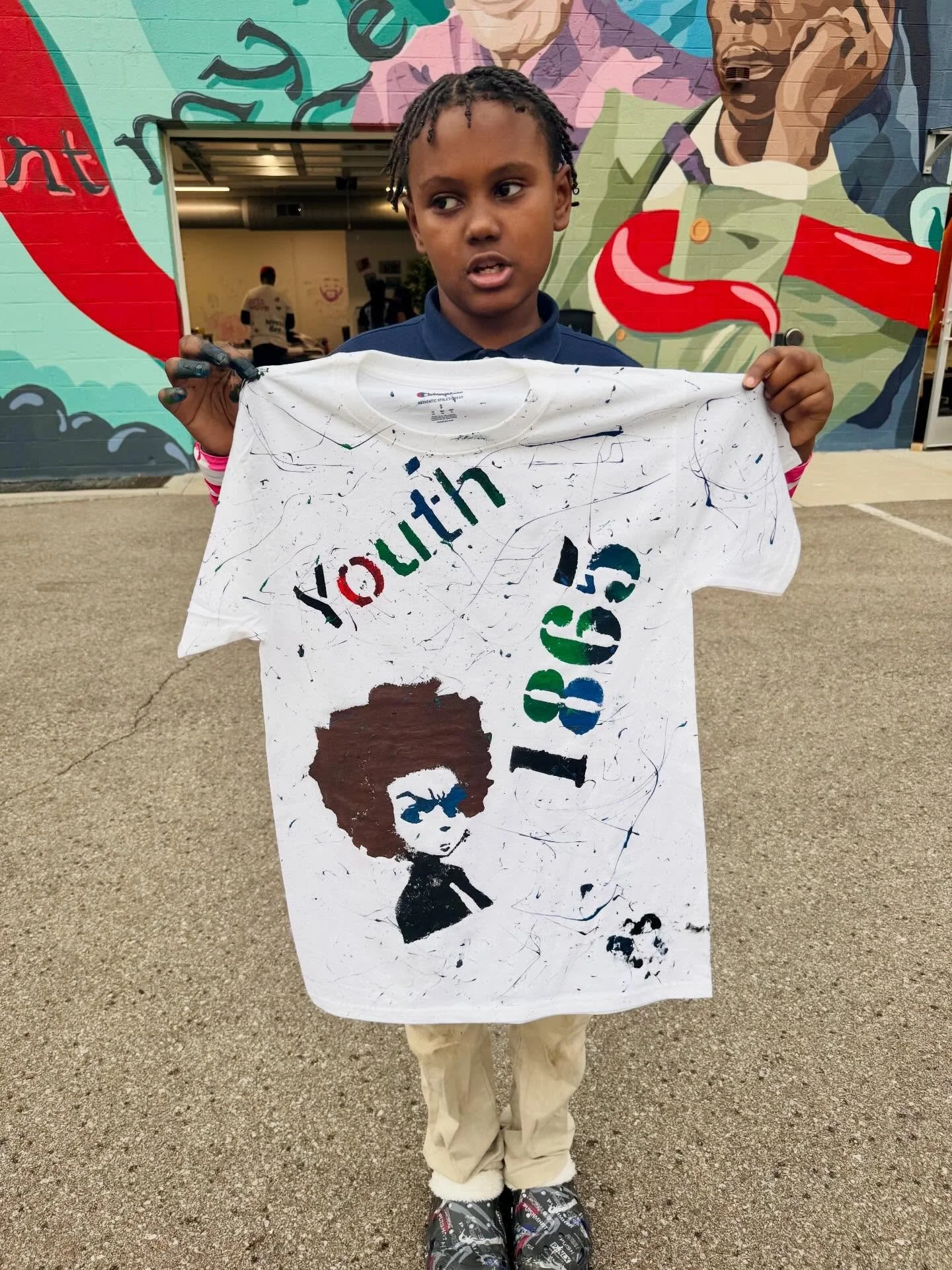 What&rsquo;s up Storytellers!? Just wanted to shoutout @mysta_bee and his crew for stopping by our spot and making shirts with our youth! We appreciate the love! Our kids had an amazing time! 🚀