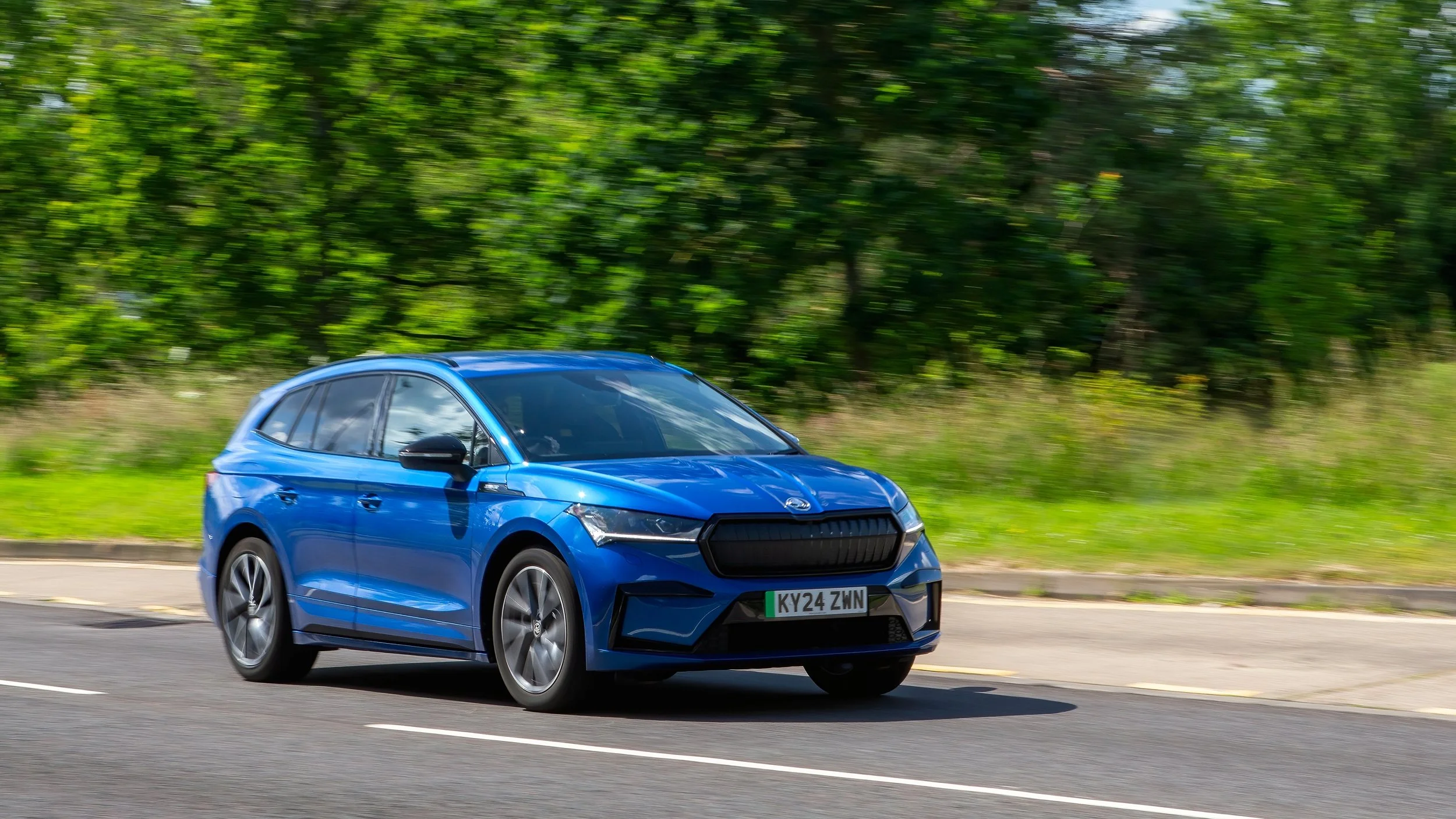 10 Benefits of Electric Cars in 2026: Cost, Environmental &amp; Performance Advantages