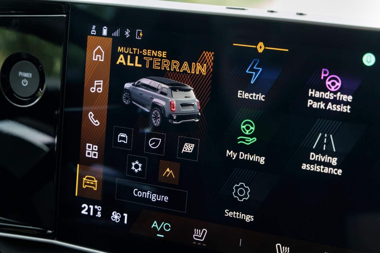 Renault-4-E-Tech-electric-Plein-Sud-Techno-Carmin-Redcopy8.jpg