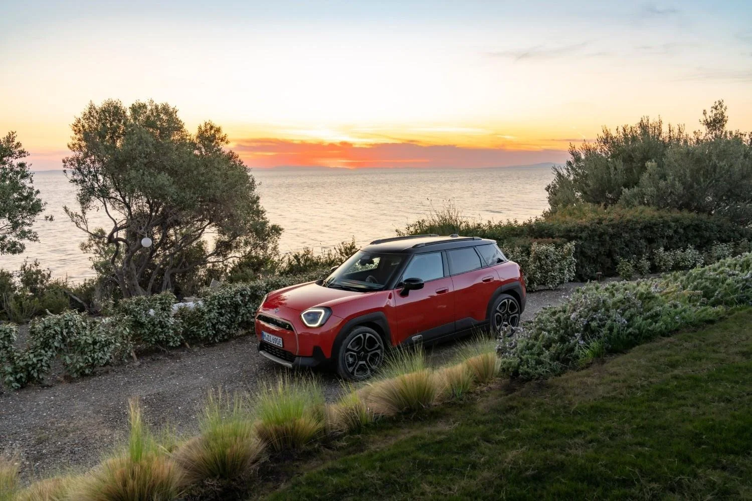 Mini Aceman Review 2026: Is the Cutest Small Electric SUV Worth It?