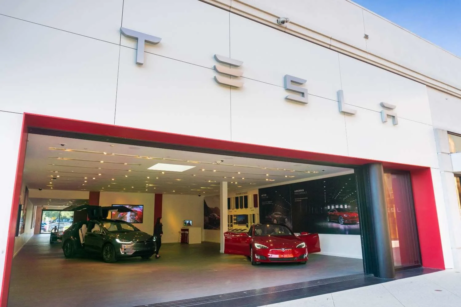 New Tesla Model Y (Juniper) 2025 Features, Price, & Release Date The