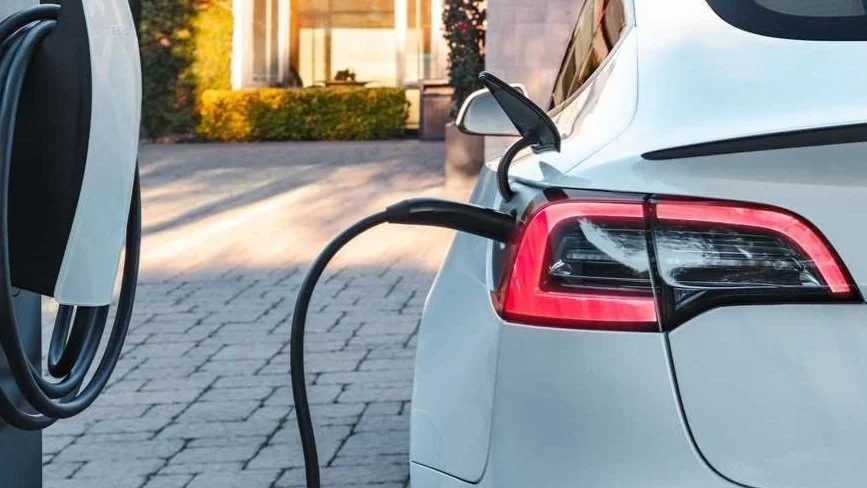 tesla-model-3-charging.jpg