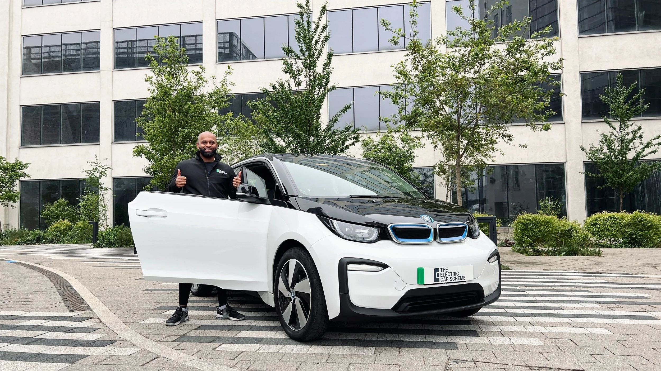 Hybrid or Electric? 😕 — The Electric Car Scheme