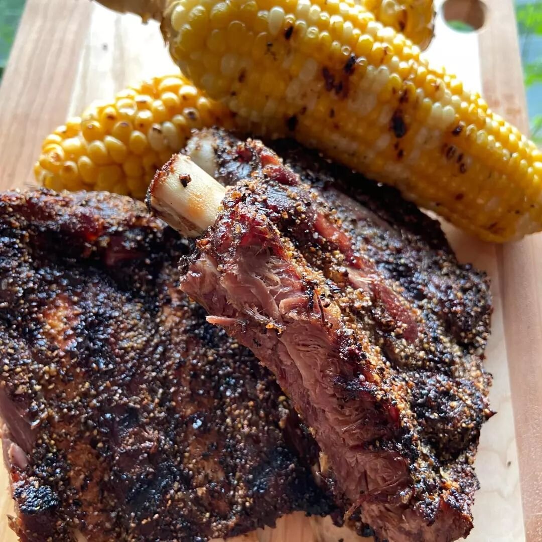Beef back ribs are perfect for the smoker or the bbq. With a little time they will show you a lot of love. Ideal for fall cook outs. 

#bbqtime #butchersofinstagram #yycbutchers #yyceats #yyc #beefribs #beefbackribs