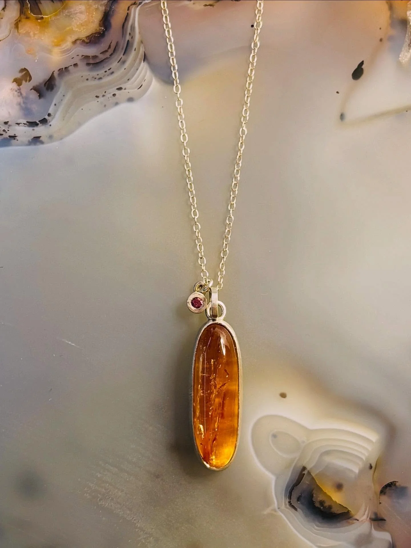 ✨Celebrating November Birthdays ✨
This month we honor two radiant birthstones&mdash;Topaz and Citrine&mdash;each glowing with the rich, golden warmth of autumn. These gems capture the colors of falling leaves, cozy sunsets, and everything we love abo