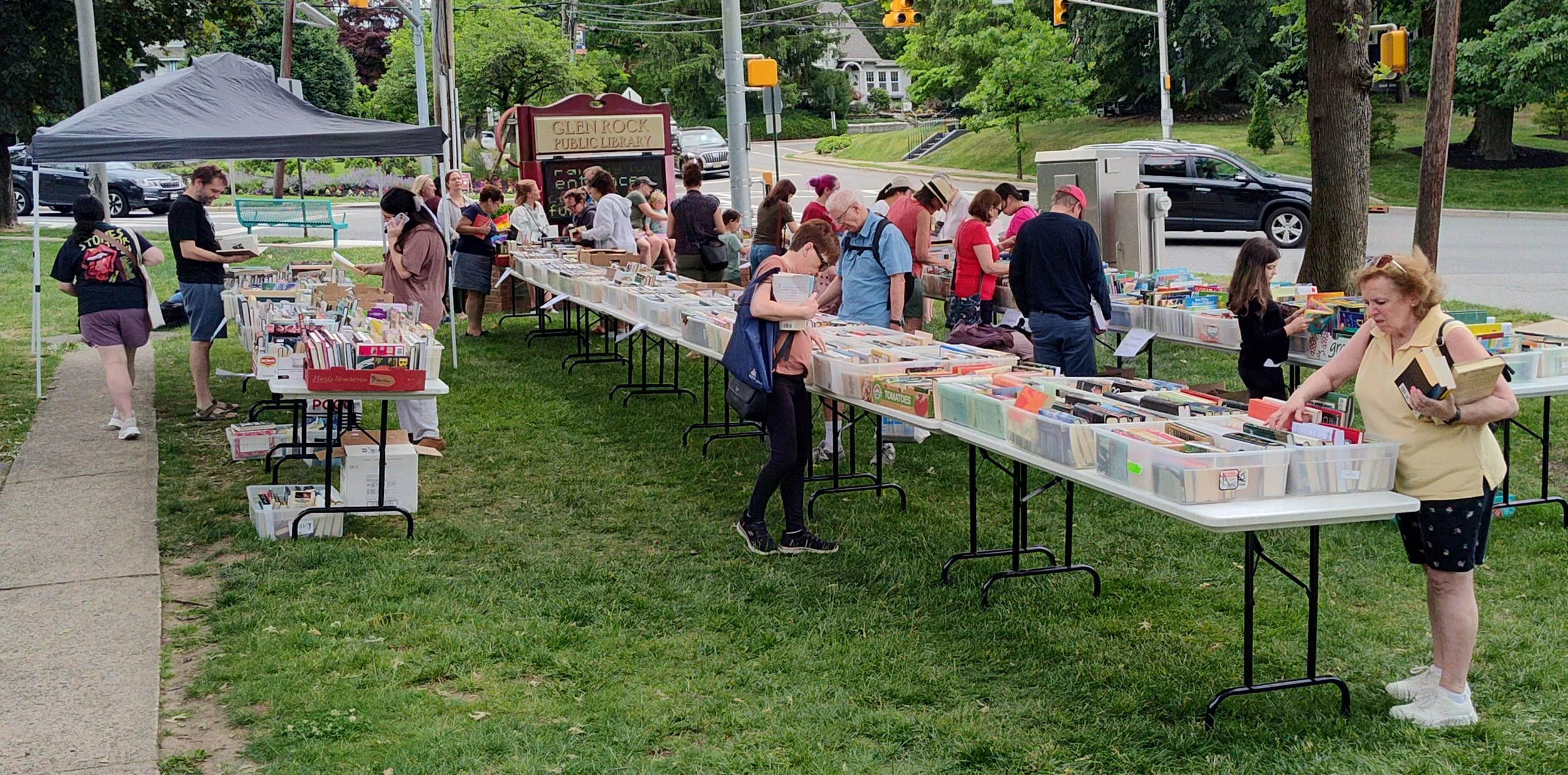 Book_Sale_2026_Photo_ (5).jpg