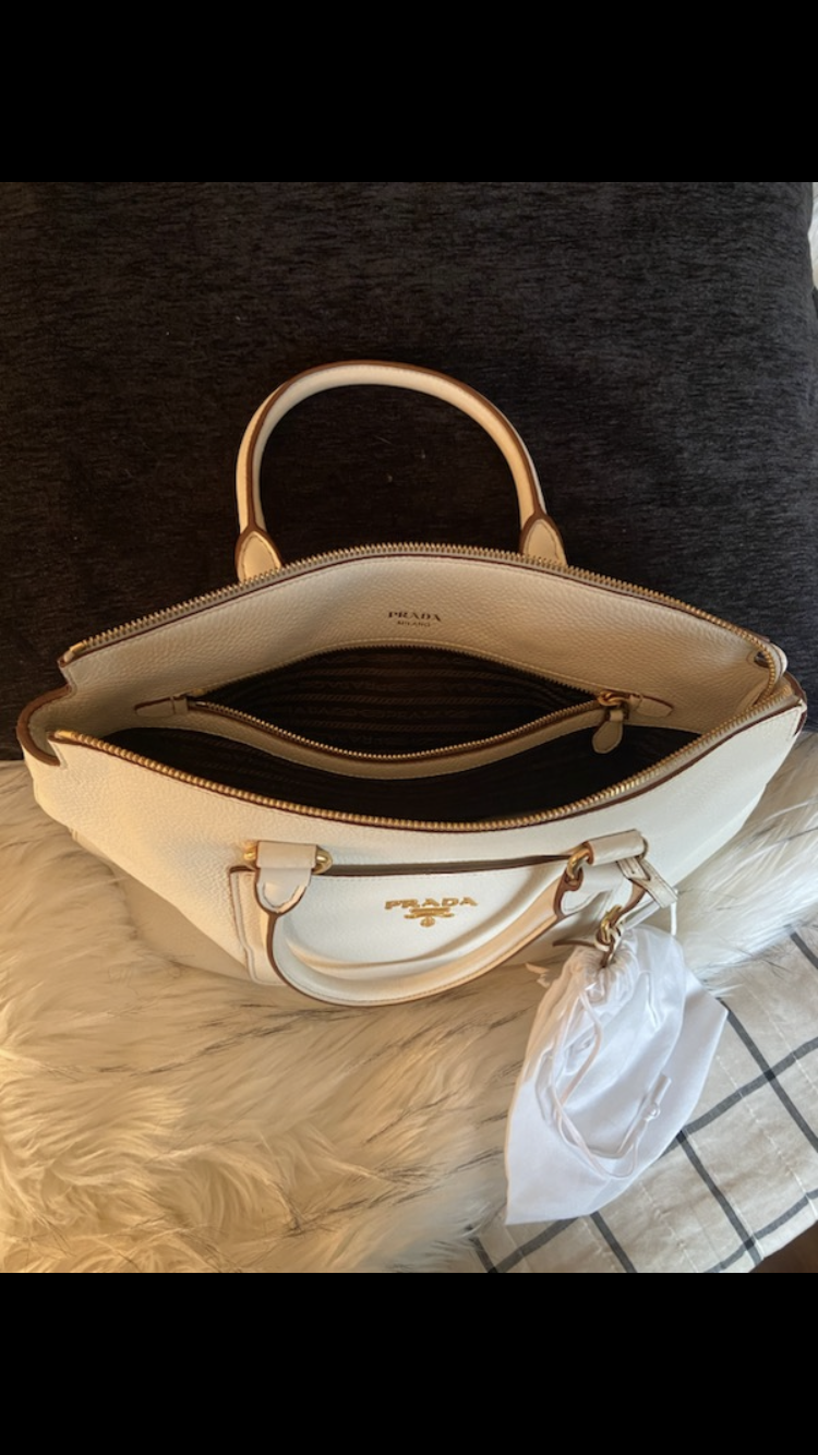 D0F89C75-E6AB-49DB-86F0-7E48D948D6D8