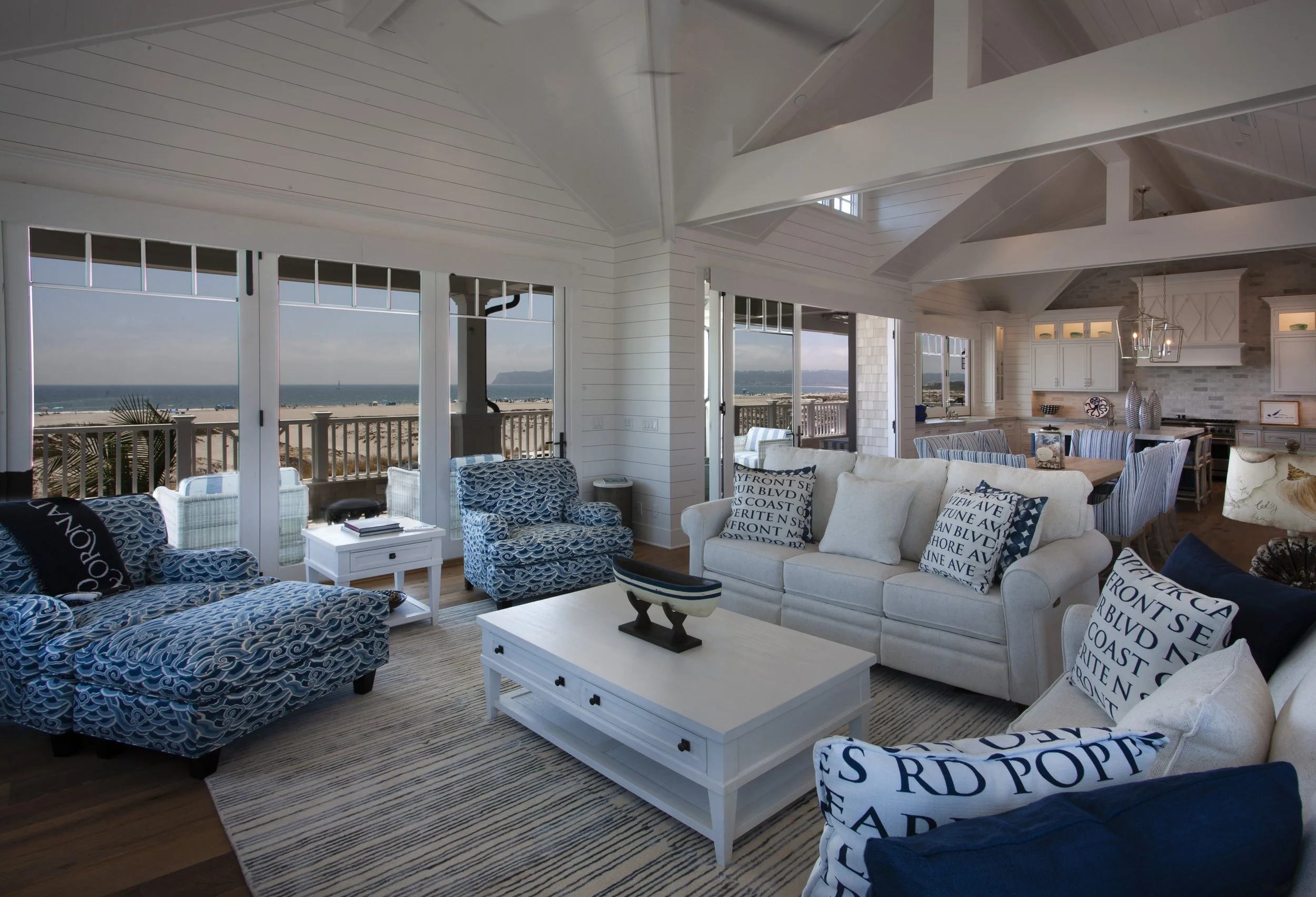 685 Ocean Kitchen Family.jpg