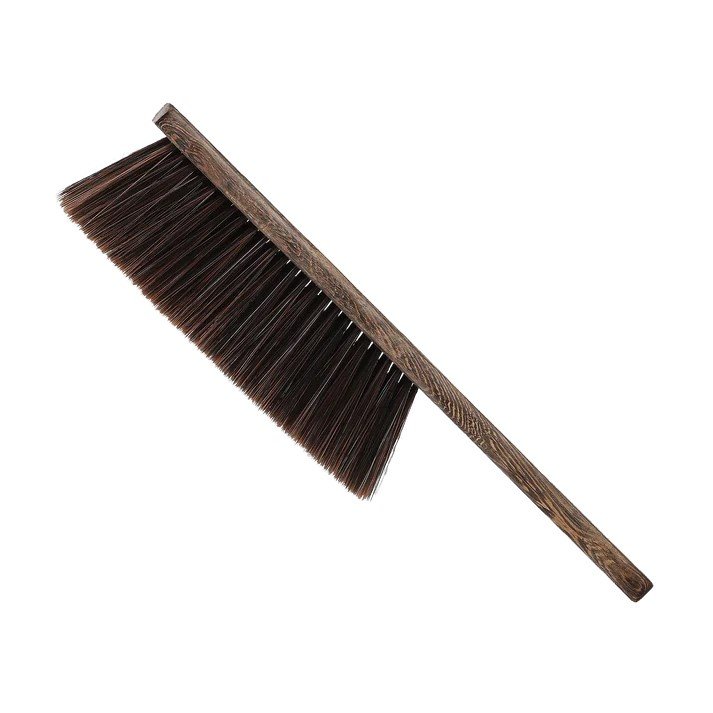 Hand_brush.jpg