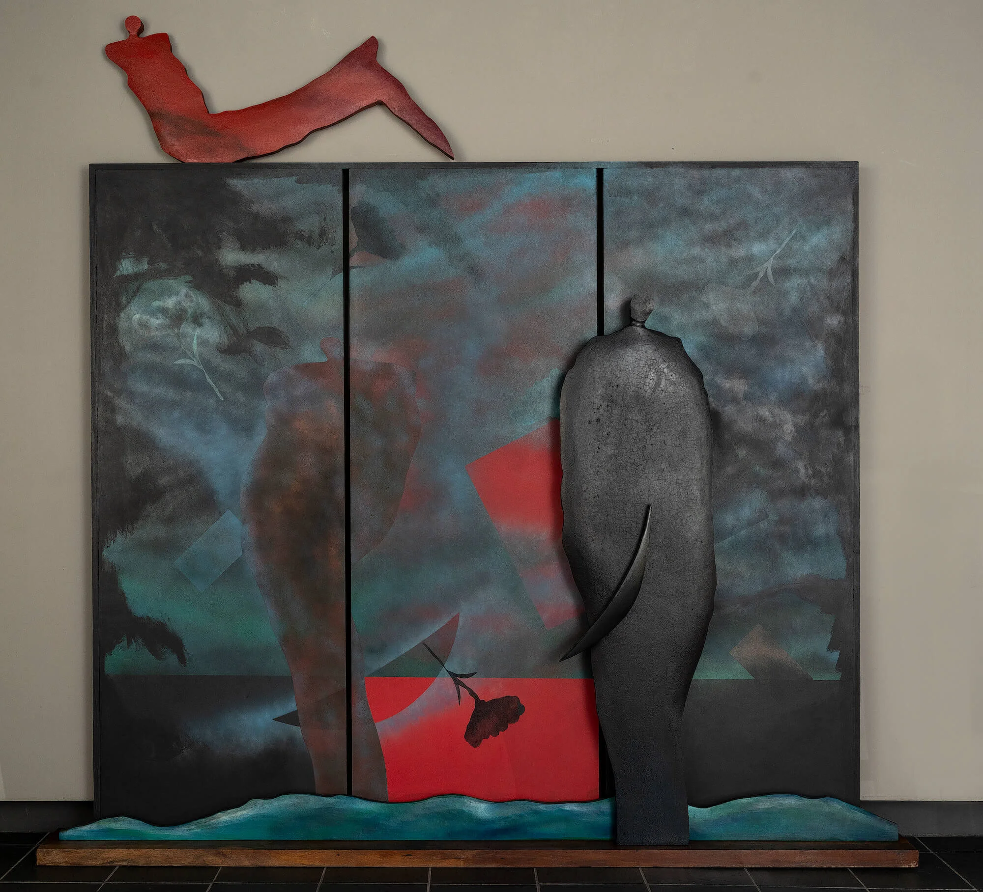 ″Invocación al Ser″ 
Escultura & Medio Mixto (1980) 
102" X 104" X 8" 
$32,500.00*