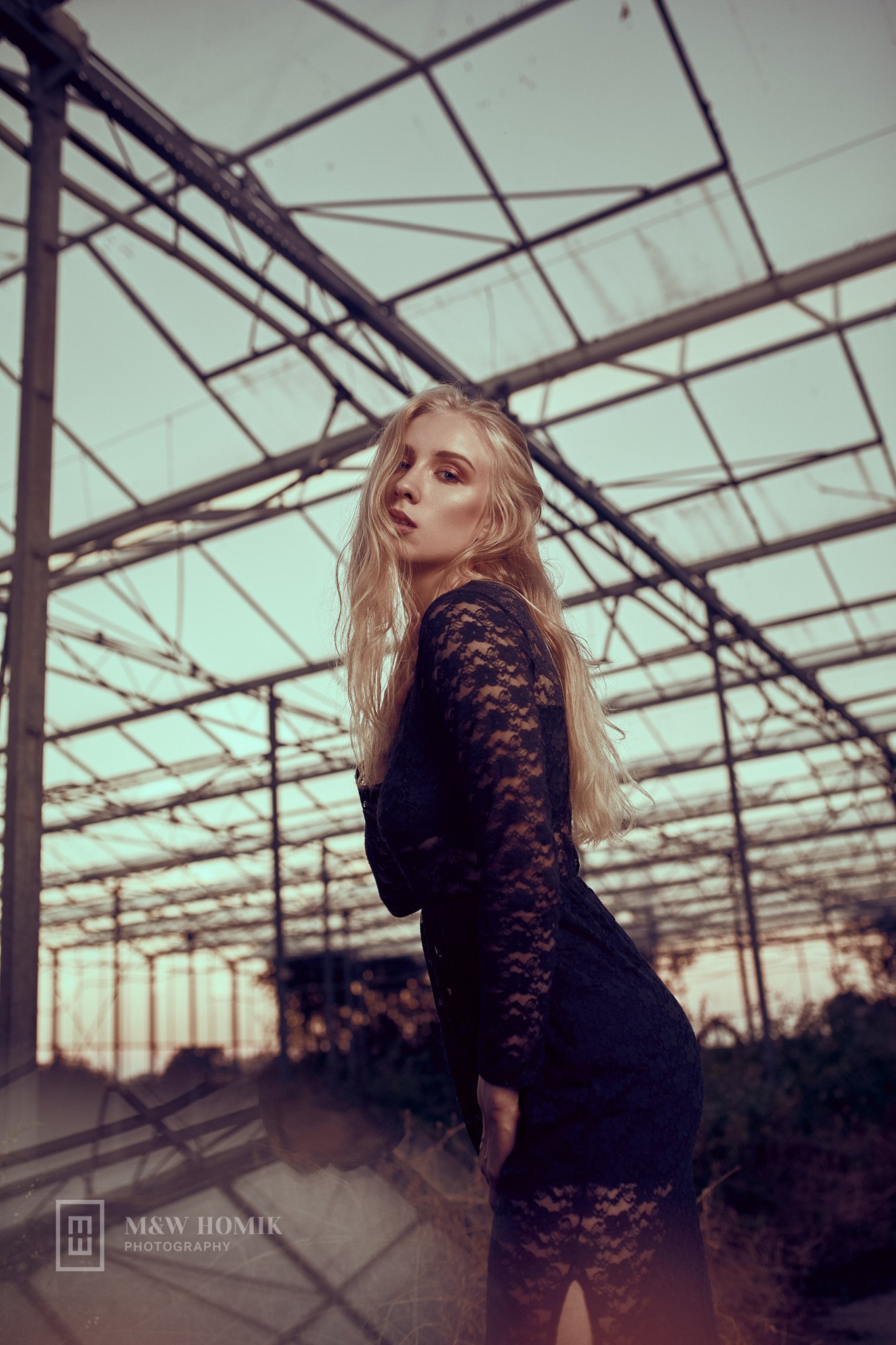 outdoor-portret-shoot-tilburg-fotograaf-tilburg-mwhomik 7.jpg