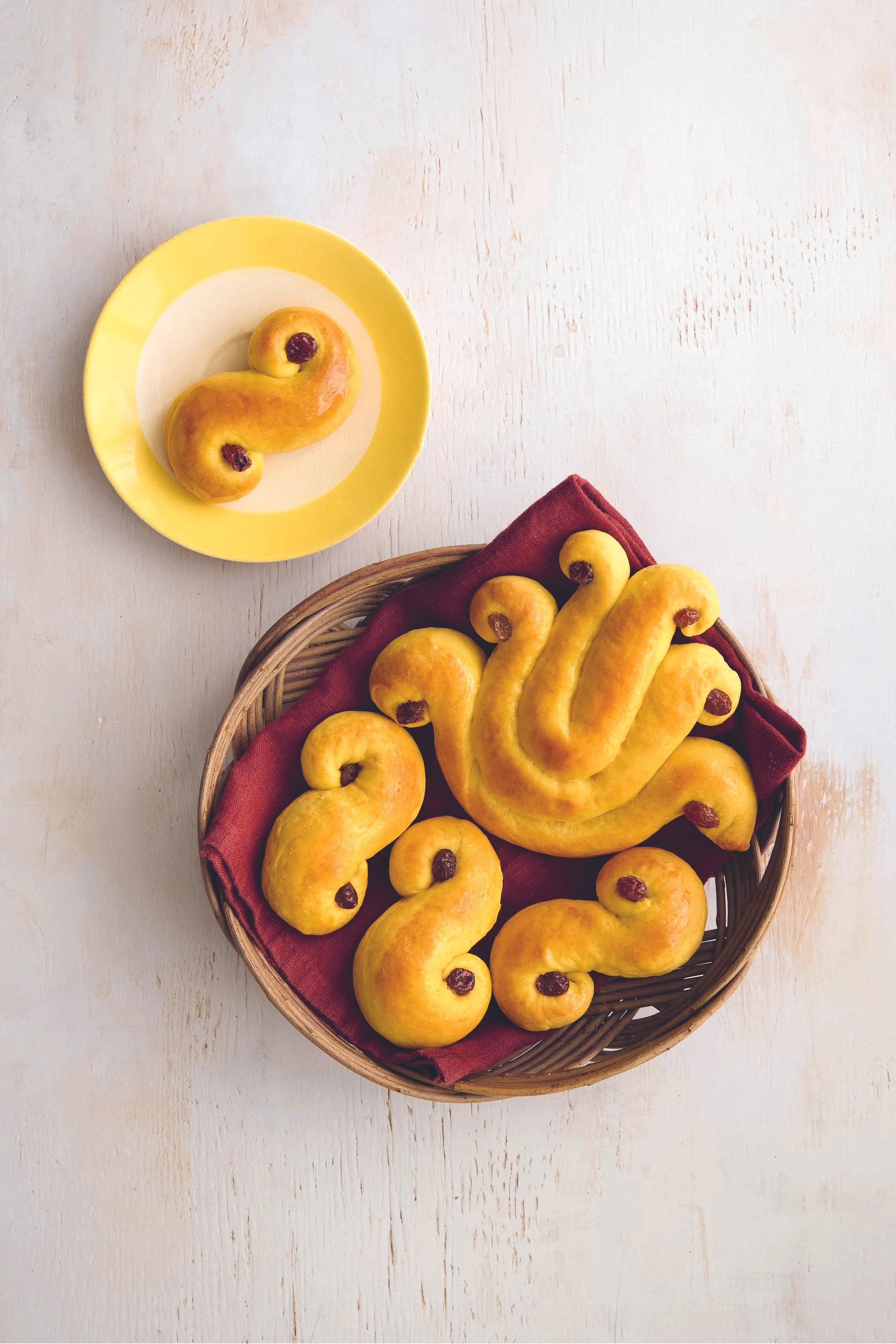 257-saffron-buns_low+res.jpg