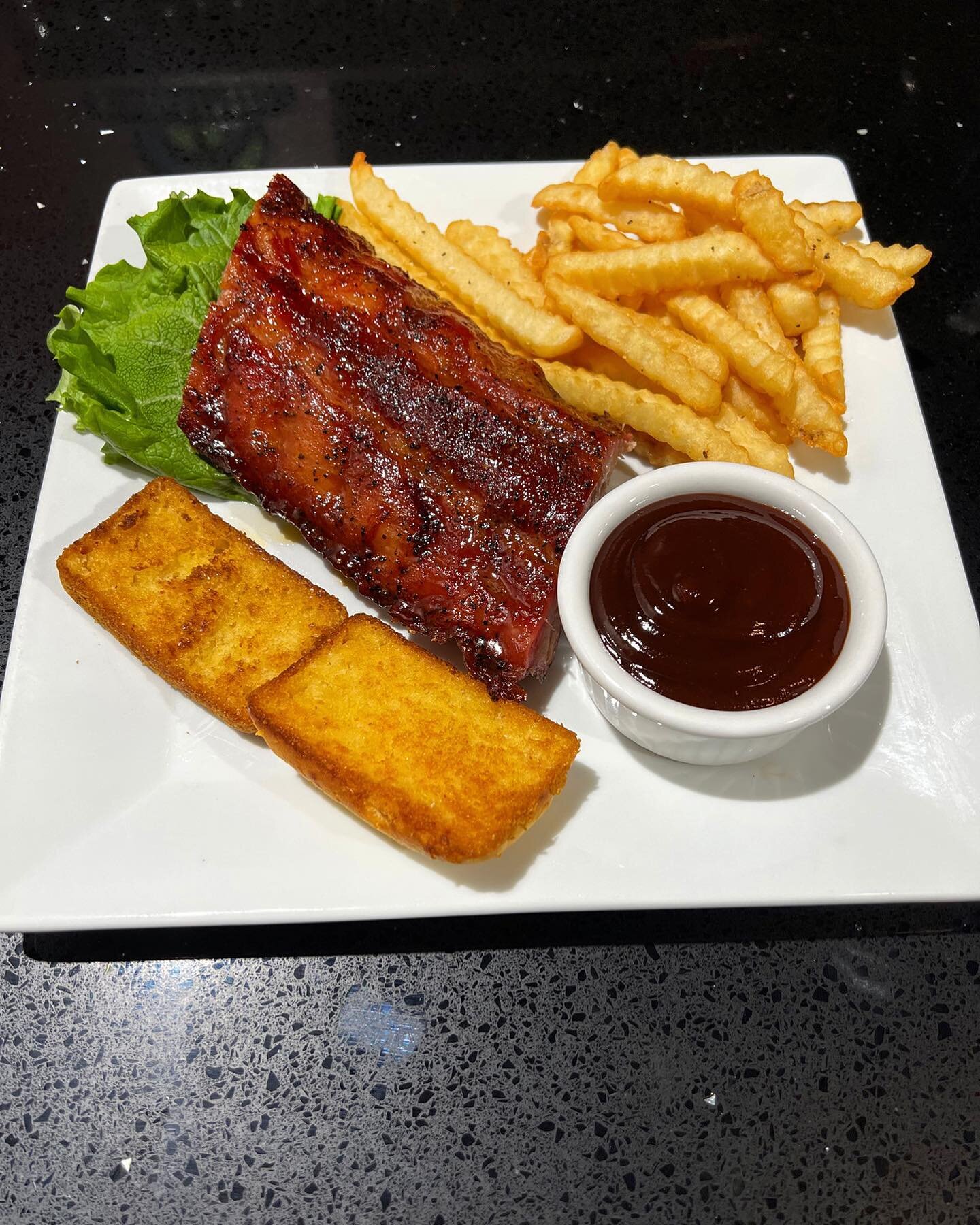 Food Specials are back! This week we&rsquo;ve got our DELICIOUS house smoked Ribs. Get a half rack for $15 or a full rack for $22. Both come with slaw, corn bread, and one side. Come down to Kingpin Social this week and try some of the best ribs in t
