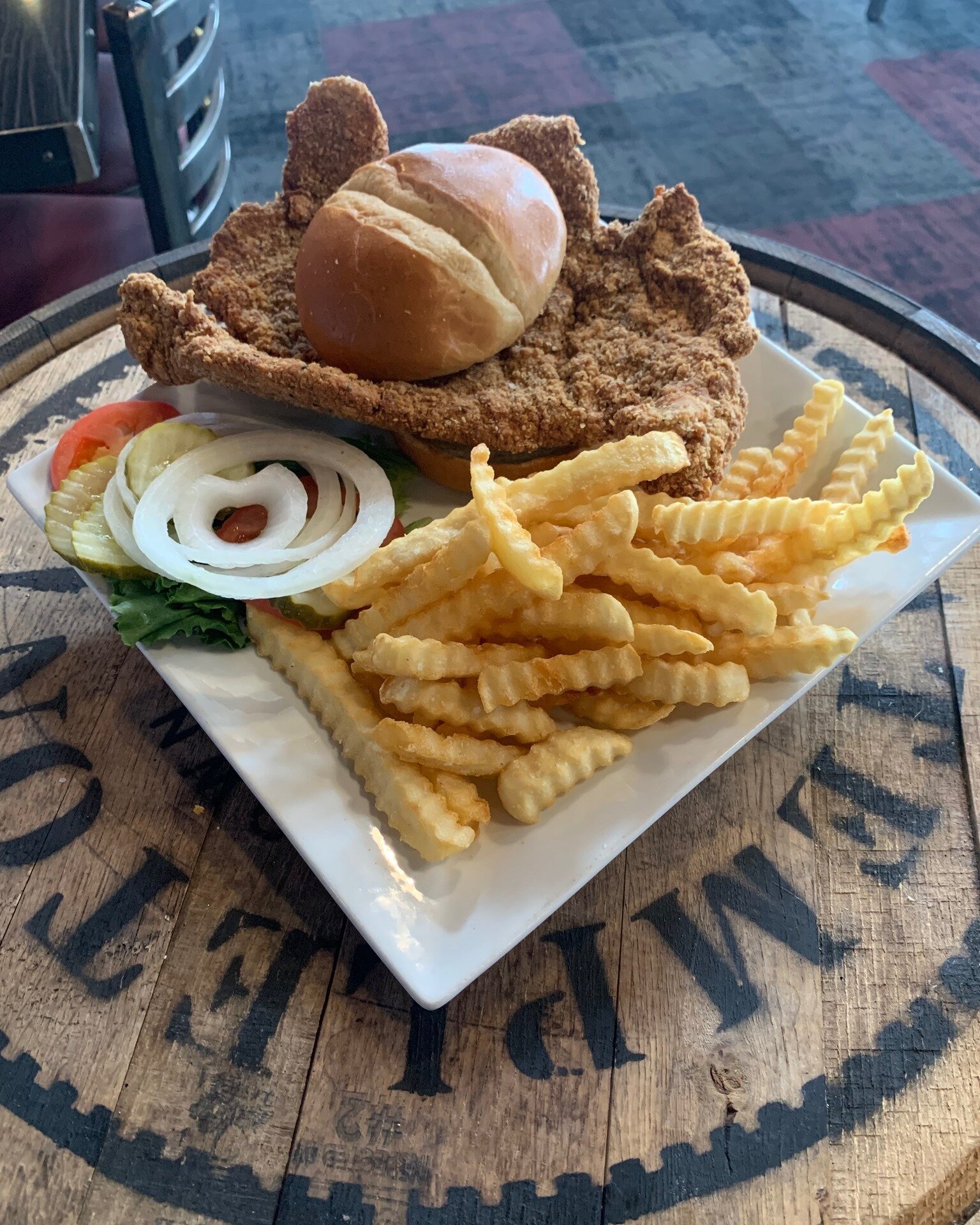 We wouldn't be an authentic Iowa restaurant without the staple tenderloin! Come down this week to featured menu item, our Kingpin Tenderloin!