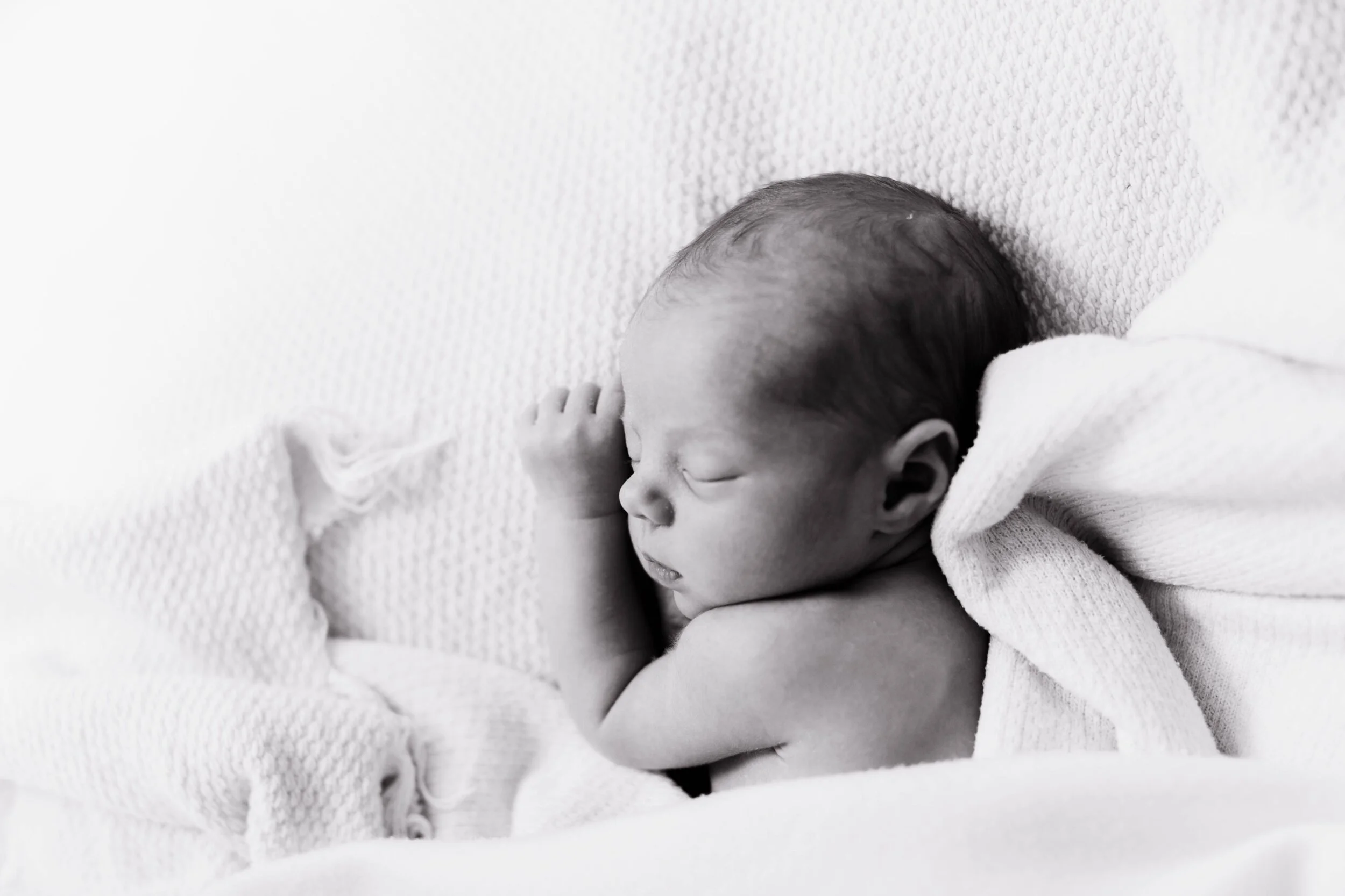 Why pure and classic newborn photography? By Professional Newborn and Baby Photographer (Copy)