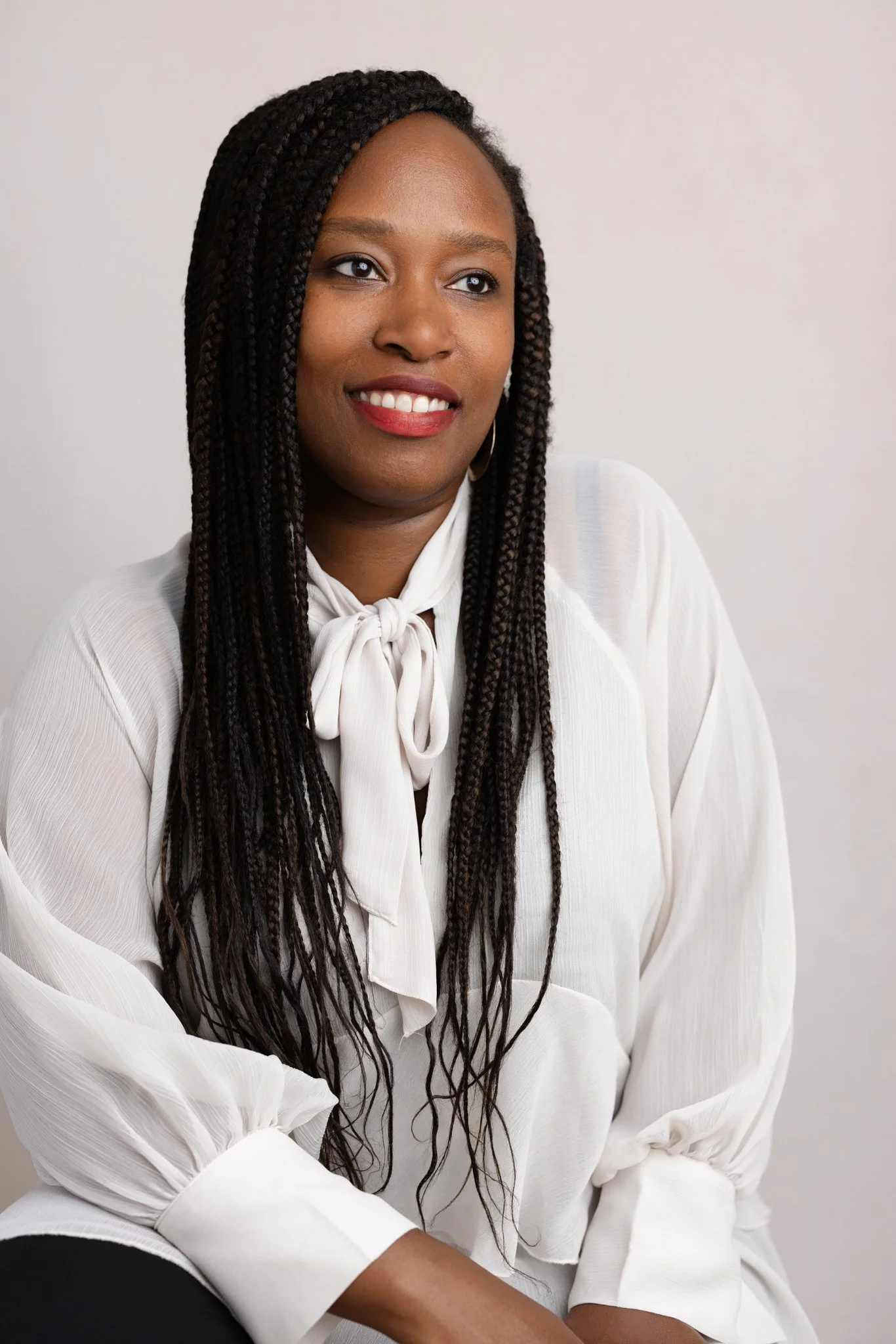 photographe-portrait-businesswoman-afro-francaise-look-naturel.jpg