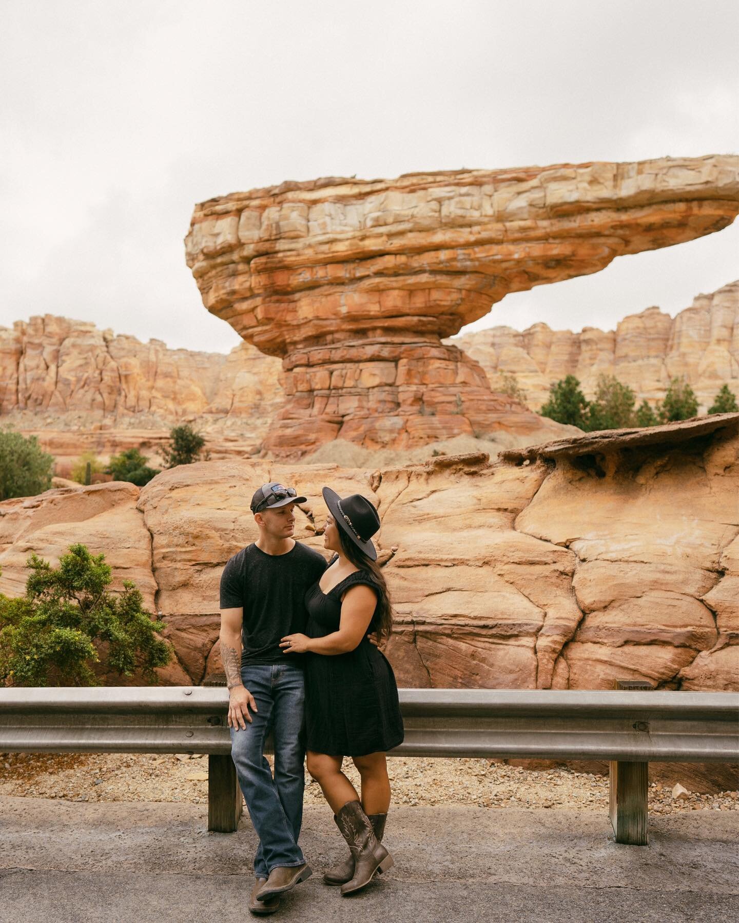 Let&rsquo;s go on a Disney date! ✨🐭🏰

&bull;
&bull;
&bull;
&bull;
&bull;
&bull;
#disneyland #disneylandphotographer #disneylandphotography #californiaadventure #dca #disney #ocphotographer #orangecountyphotographer #couplesphotography #ocweddingpho