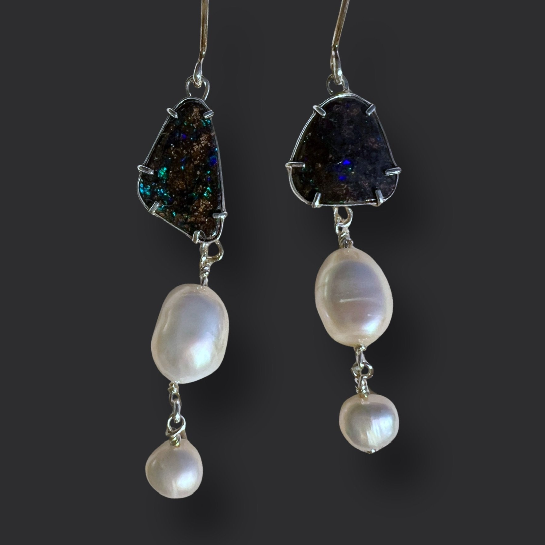 The Dara earrings