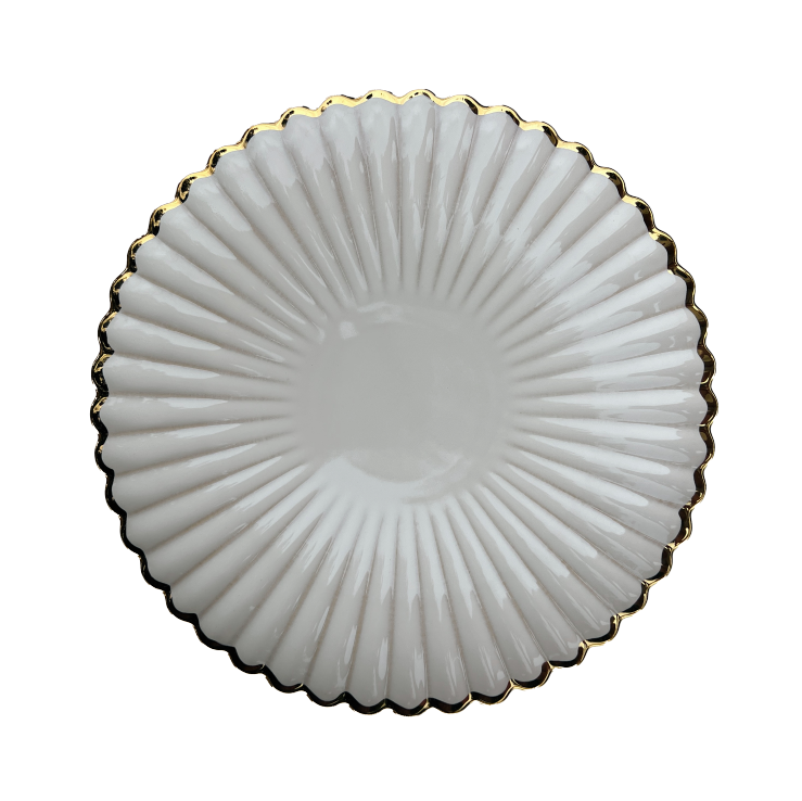 Scallop Gold Trim Dinner Plate — WHITE BLOSSOM RENTALS DESIGN