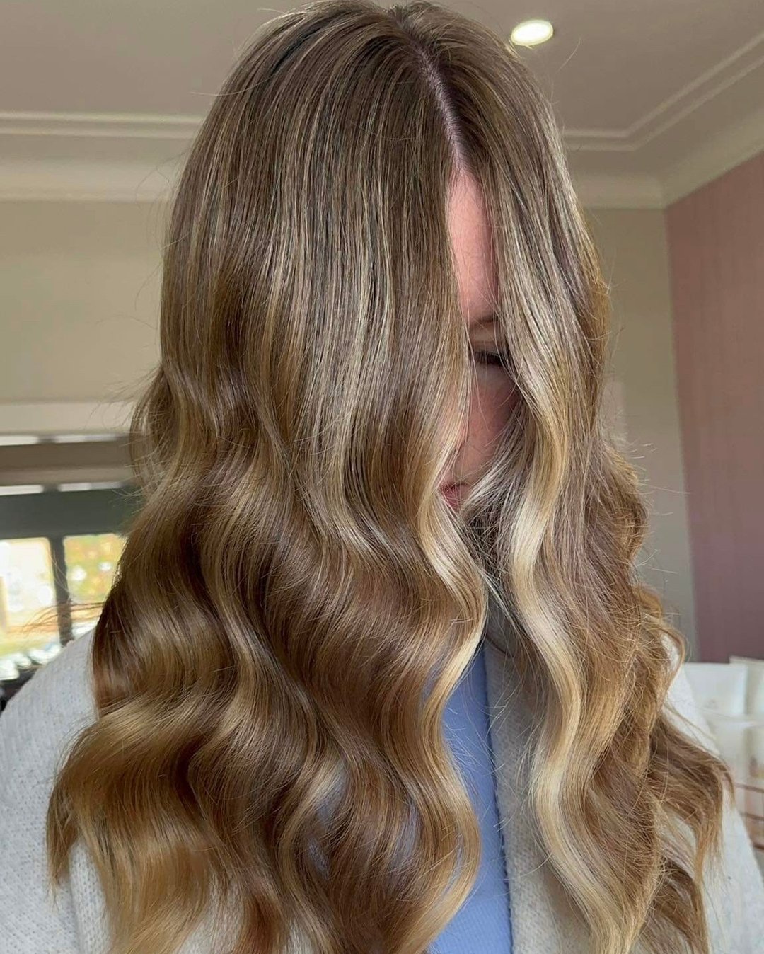 @hairbymaygen is the queen of lived in blondes 🧁

#goochieshairdesign #dubbosalon #WellaProAnz #hair #wellaplex #wellafamily #hairofinstagram #wellaeducation #wellacolouranz #dubbo @wellapro_anz