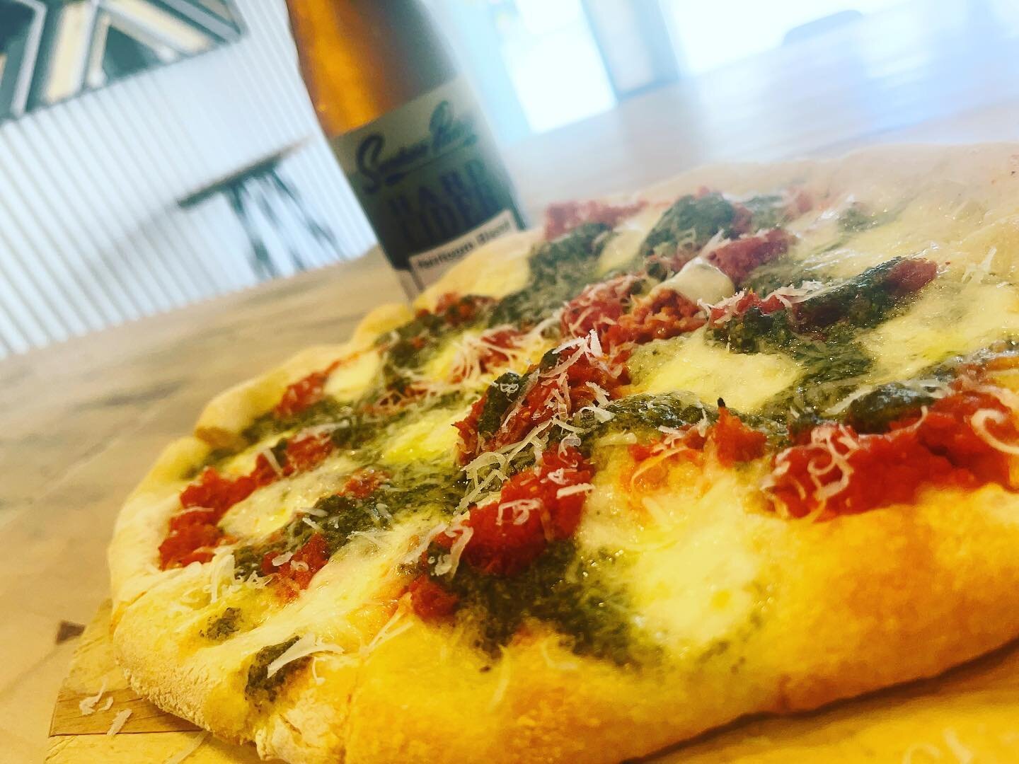 Dan 

Sun-Dried Tomato // Basil Pesto // Mozzarella Pearls 
.
.
.
#chef #cheflife #pizza #pizzeria #parm #oshkosh #visitoshkosh #italian #food #foodie #foodporn @space_man_dan