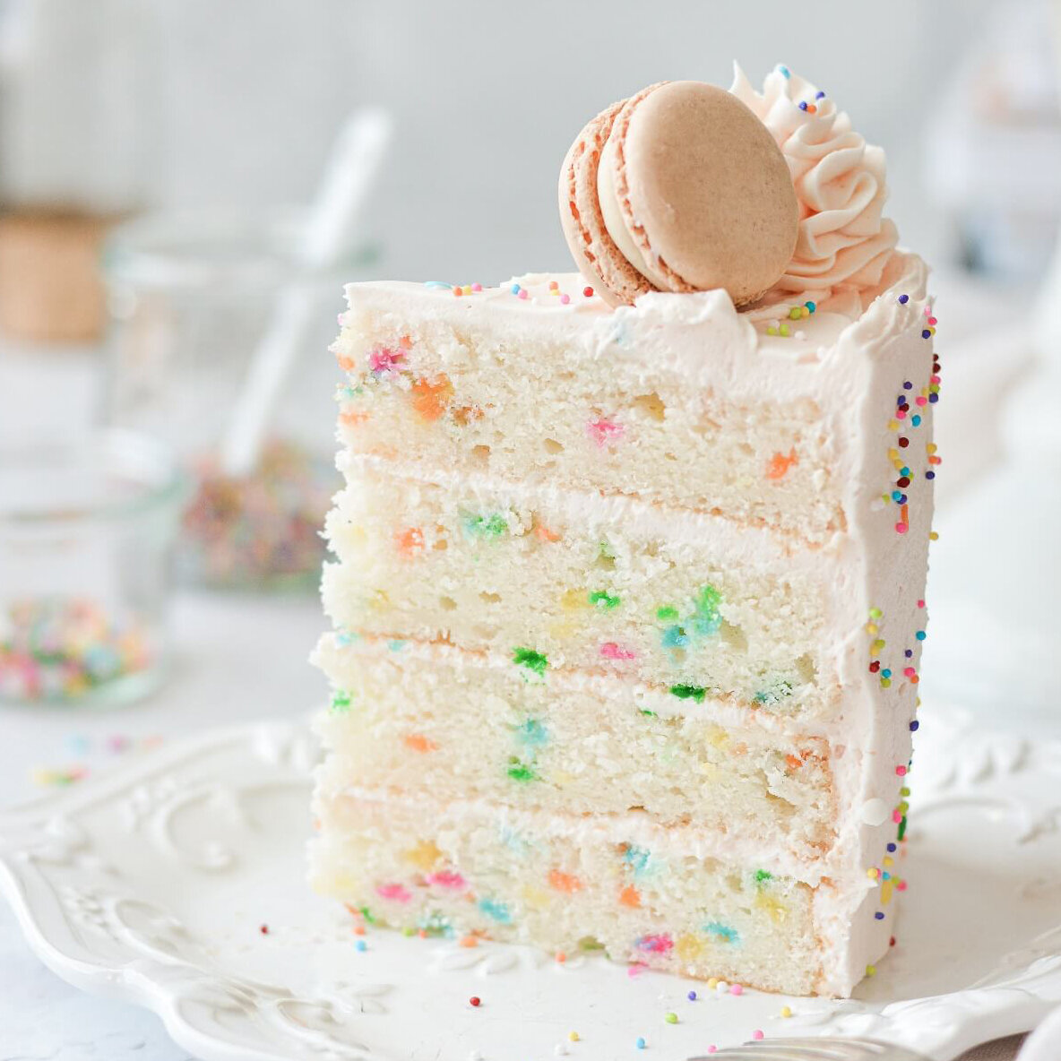 Funfetti-Sprinkles-Cake-Rainbow-Macarons-007.jpg