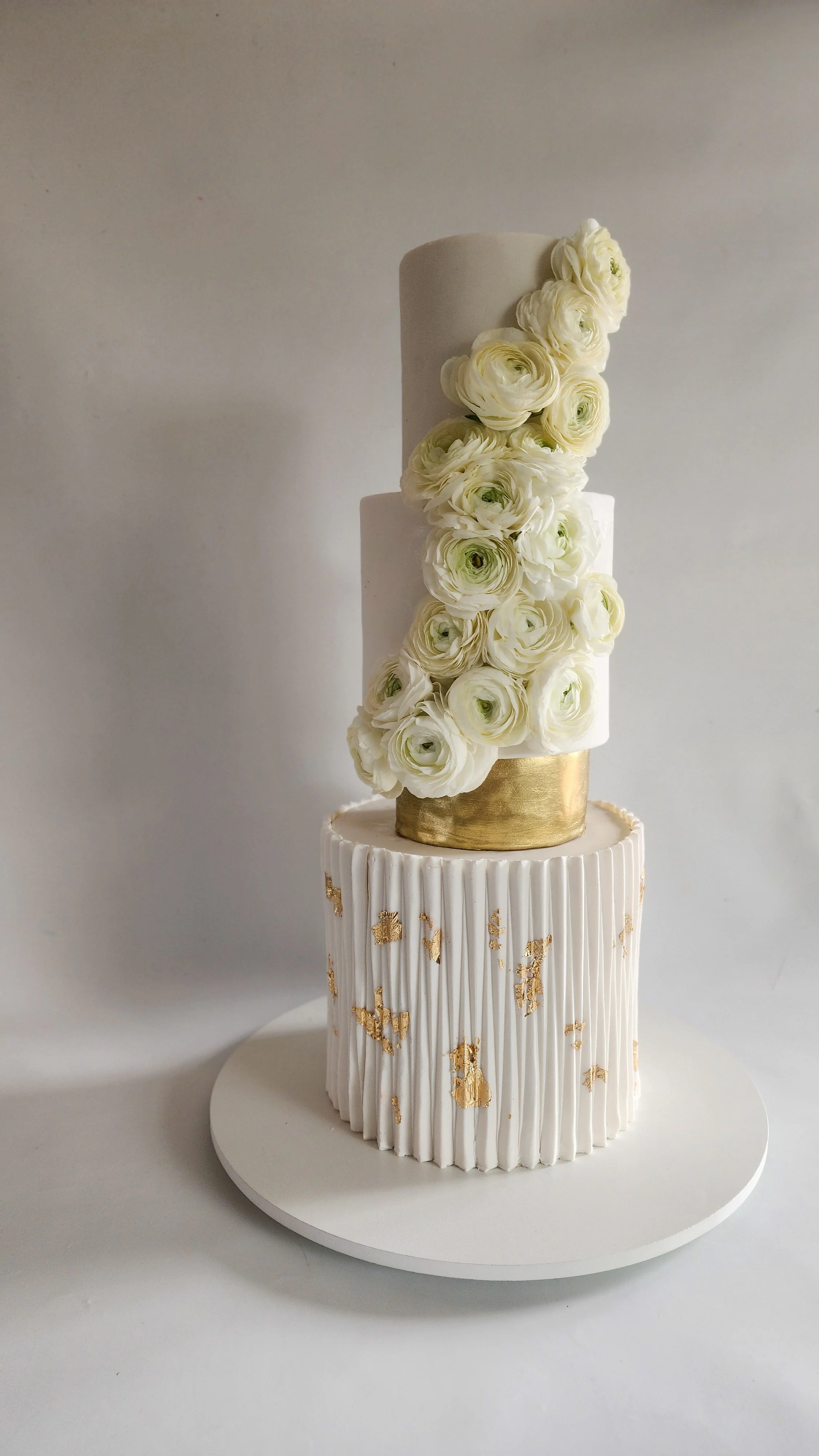 Origami Modern Elegant Wedding Cake