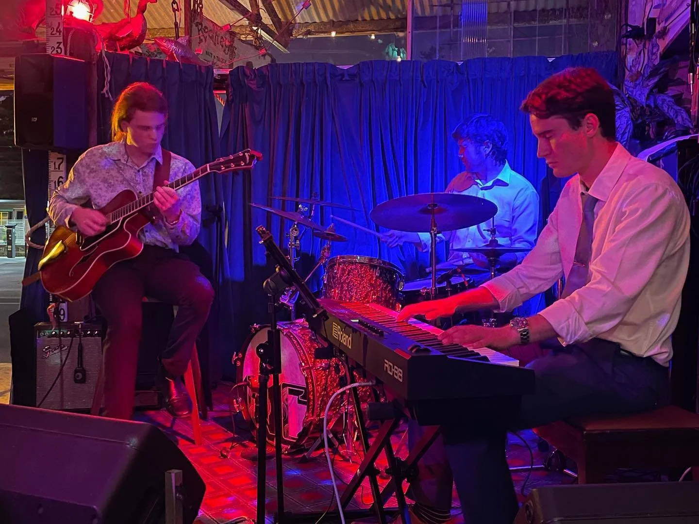 Good fun at Rodney&rsquo;s Bait n Tackle the other night!

For the last performance of 2022 we&rsquo;re at the Subi markets this Saturday 9:45 am - 11:45 am. Which may or may not feature a special guest!

See you there 🎸

#jazz #perthmusic #guitar #