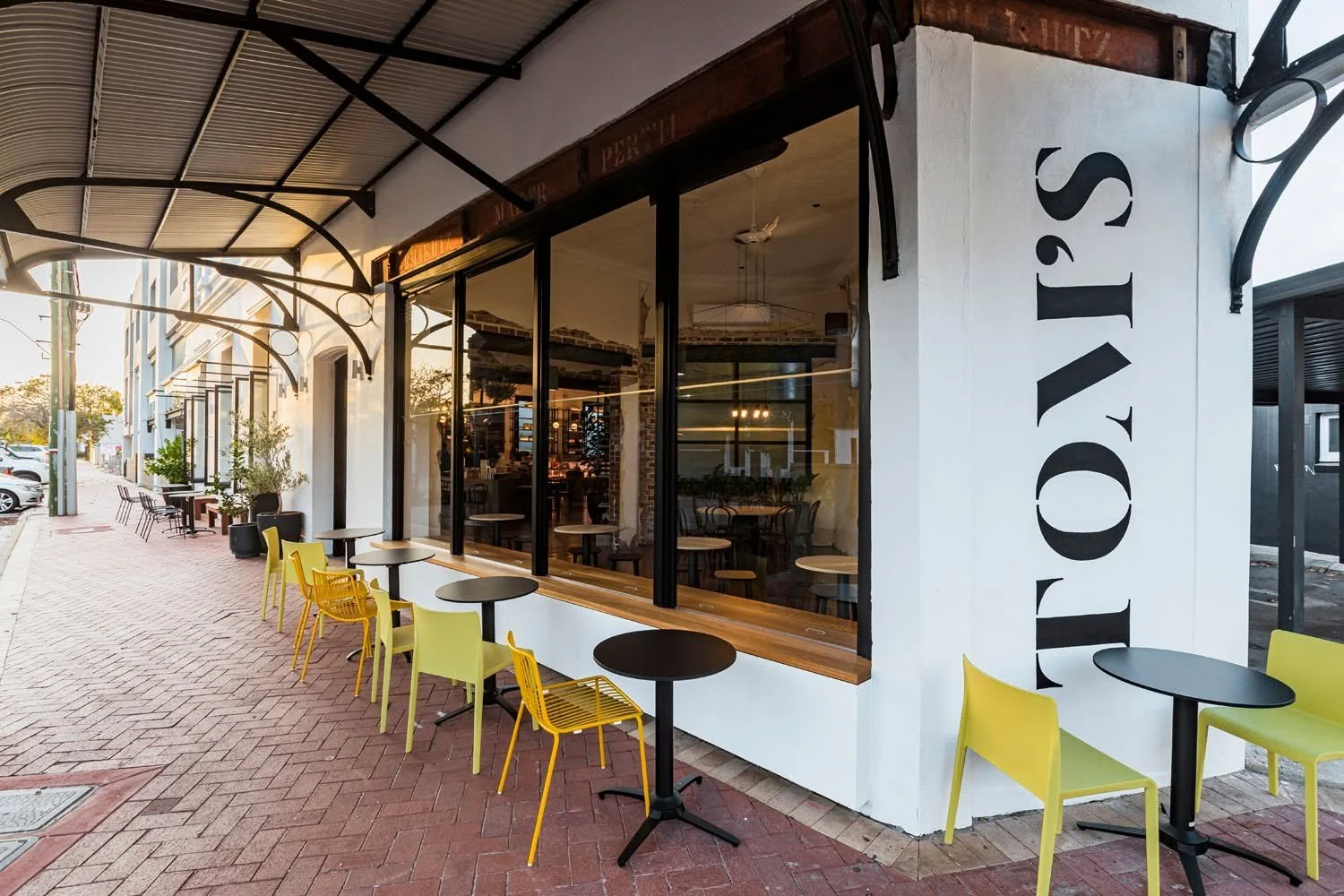 Pete Jeavons Trio @ Tom's Providore &amp; Wine Bar