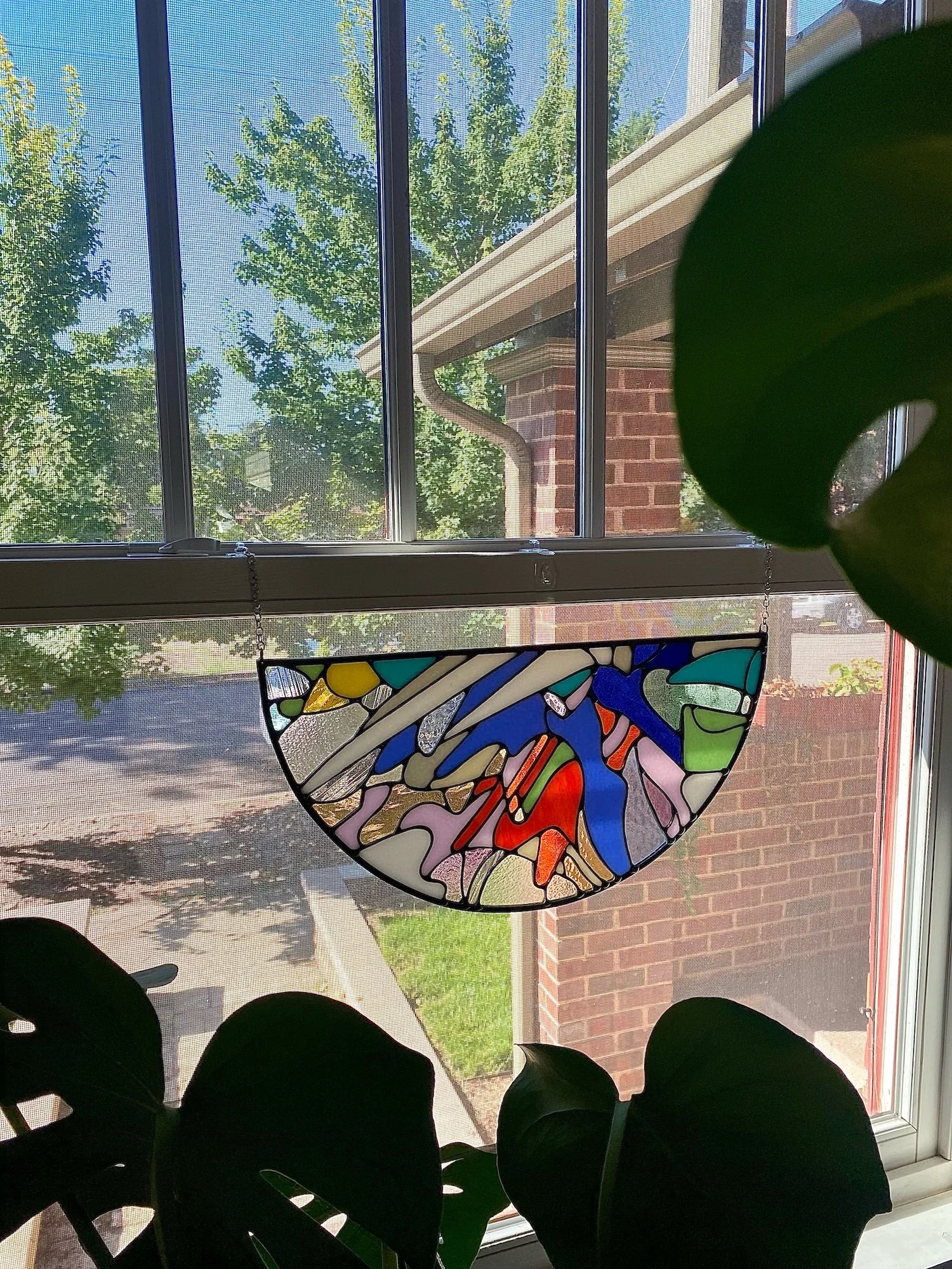 abstract-stained-glass-semicircle-cutjoin-colorado-6.jpeg
