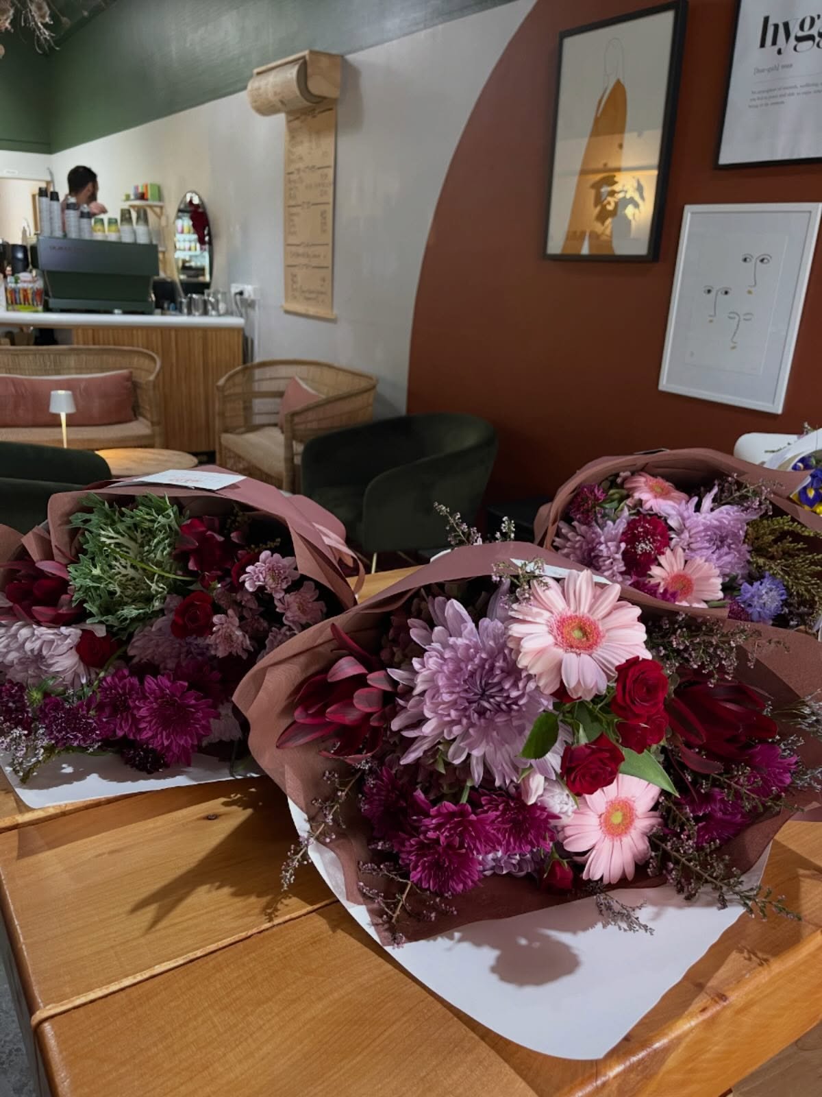 Order Thicket flowers easily online for delivery to Eketahuna, Pahiatua, Woodville, and Dannevirke 💐