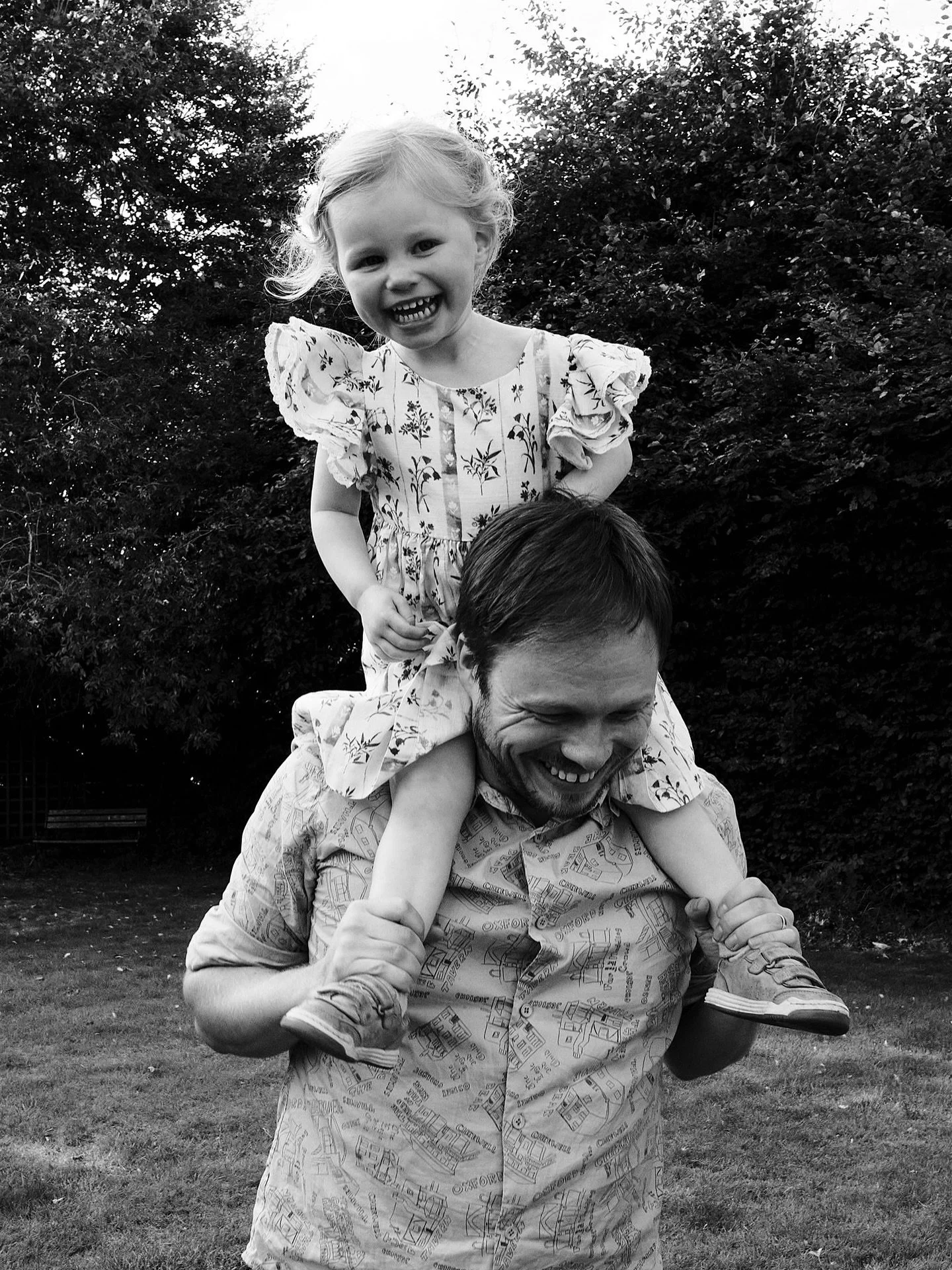 I photographed a special family birthday party, and it was pure joy ❤️

#yorkshirephotographer #documentaryphotographer #eventphotographeryorkshire