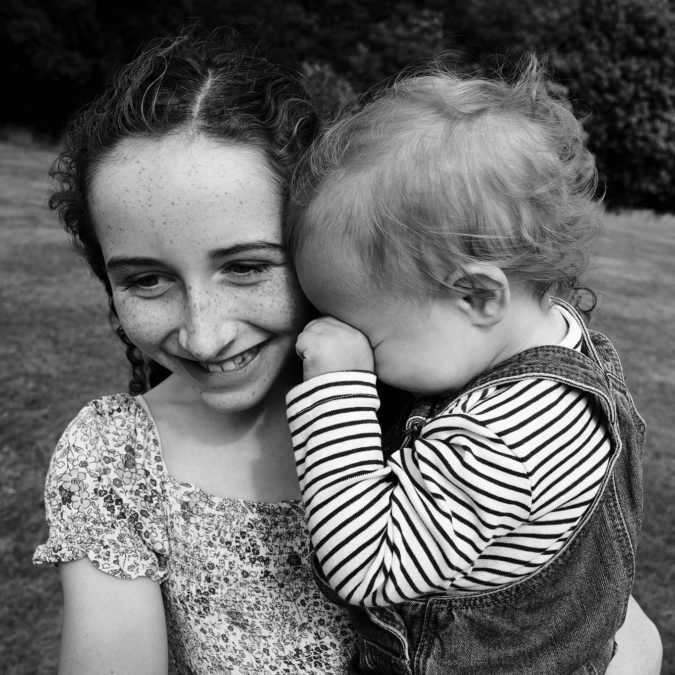 Happy gallery day @ktothelo_hello such a lovely morning at Roundhay Park with you guys! 
Family Photography is available across Yorkshire and beyond, documenting real-life moments as they unfold, nothing staged or contrived with forced smiles or say