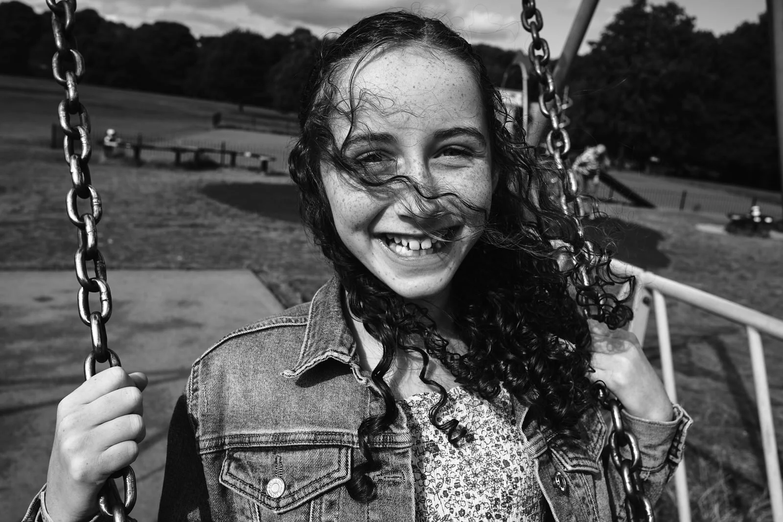 family-photographer-yorkshire-roundhay-park-leeds-1600-1860.JPG
