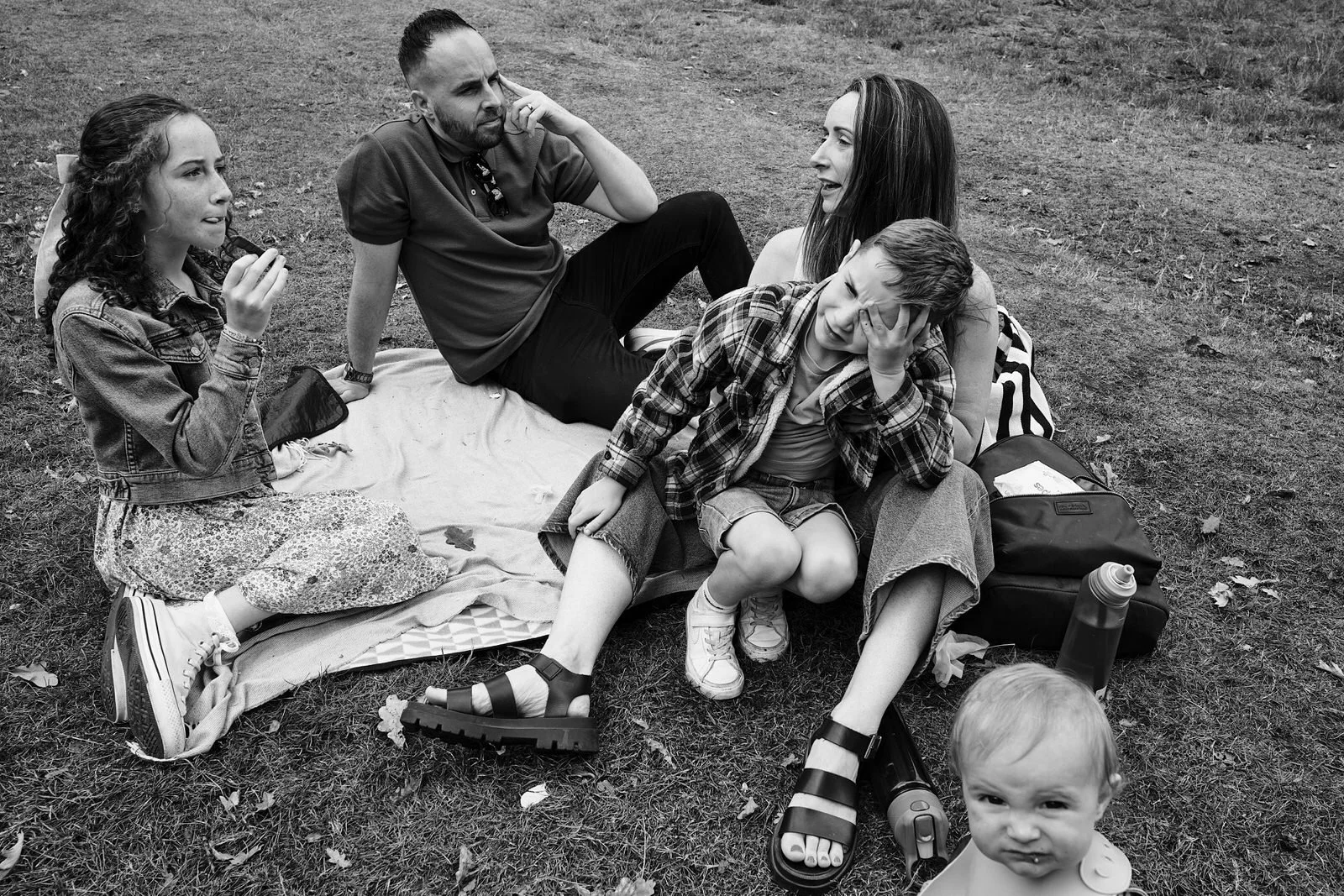family-photographer-yorkshire-roundhay-park-leeds-1600-1899.JPG