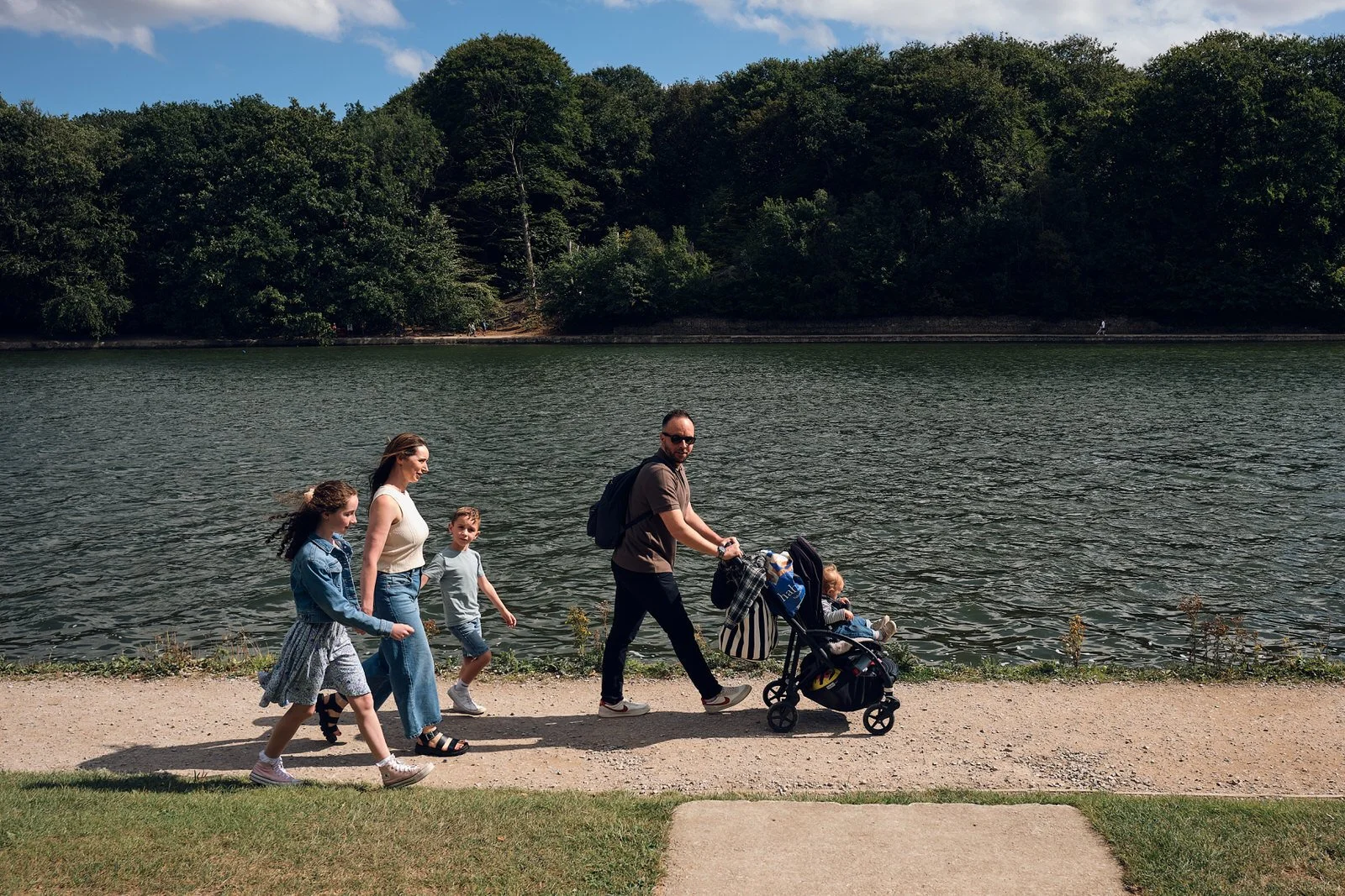 family-photographer-yorkshire-roundhay-park-leeds-1600-1903.JPG