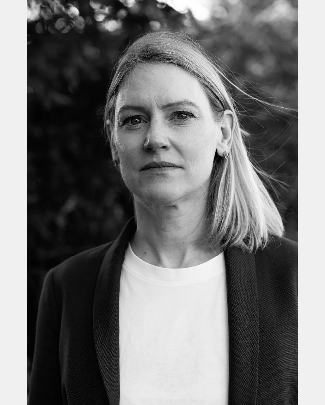 Portraits from a brand photography shoot a couple of weeks ago. We had such a lovely afternoon @siblingworkspace and a nice walk along the river now that the weather has started to be kind 🌤️!

#brandphotography #documentaryportrait #fujifilmuk 

Br