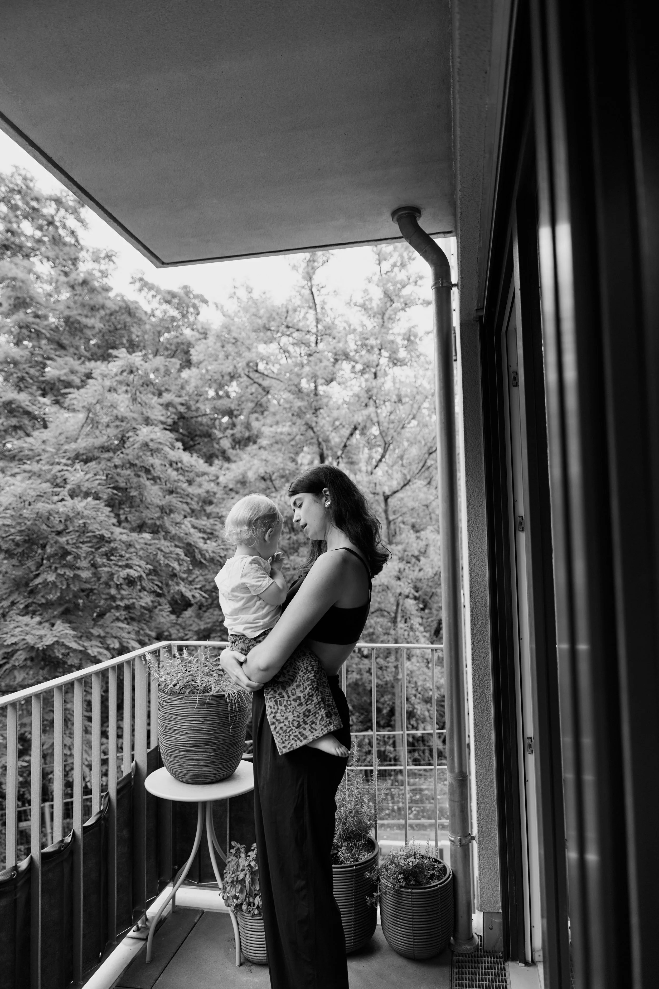 Anna_Motherhood_Stillshooting_HAUTNAH_Lovis Trummer Photography_2026_2 154.jpg