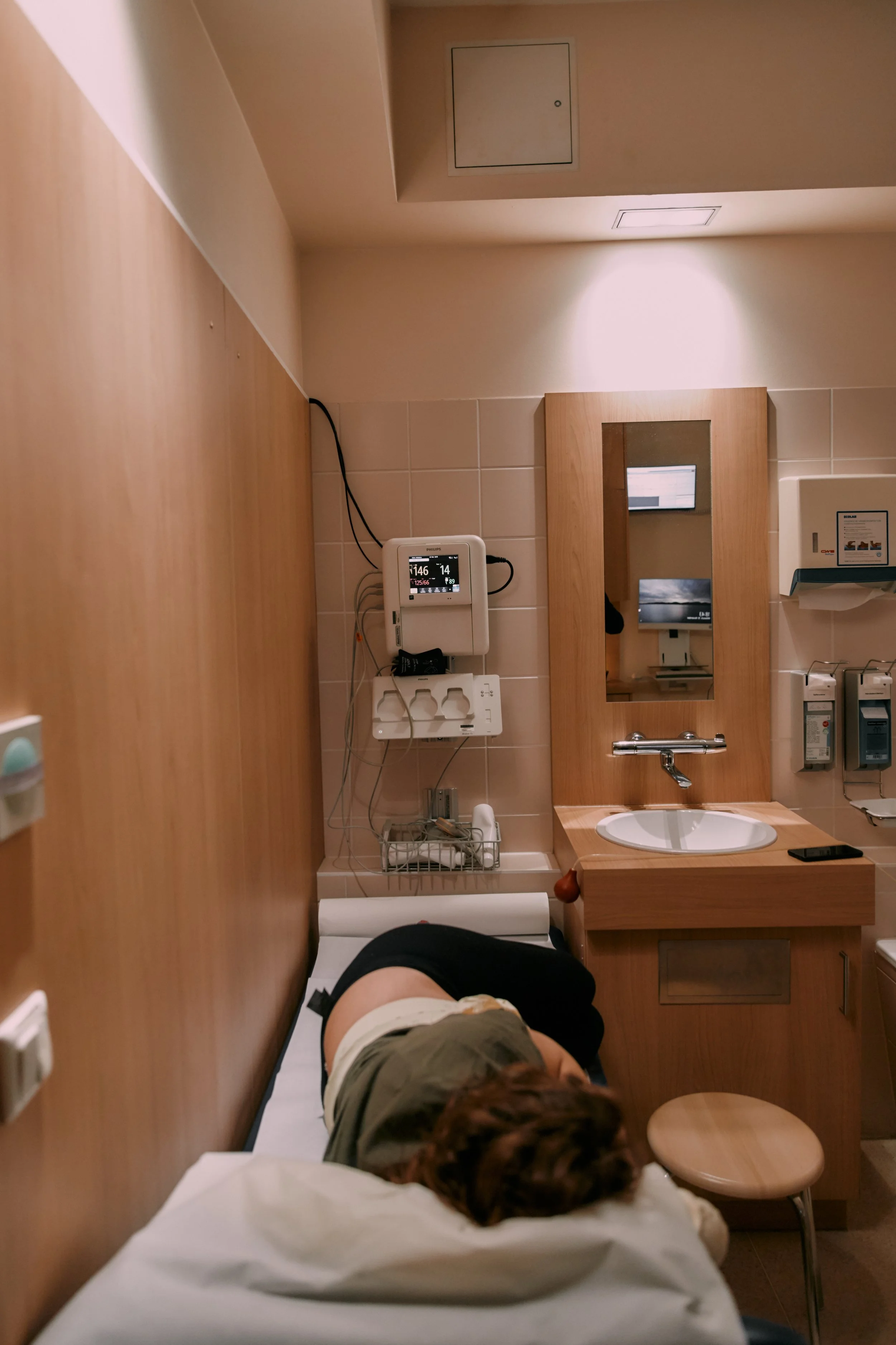 Geburtsreportage_Fiona_Lovis Trummer Photography_HAUTNAH 22.jpg