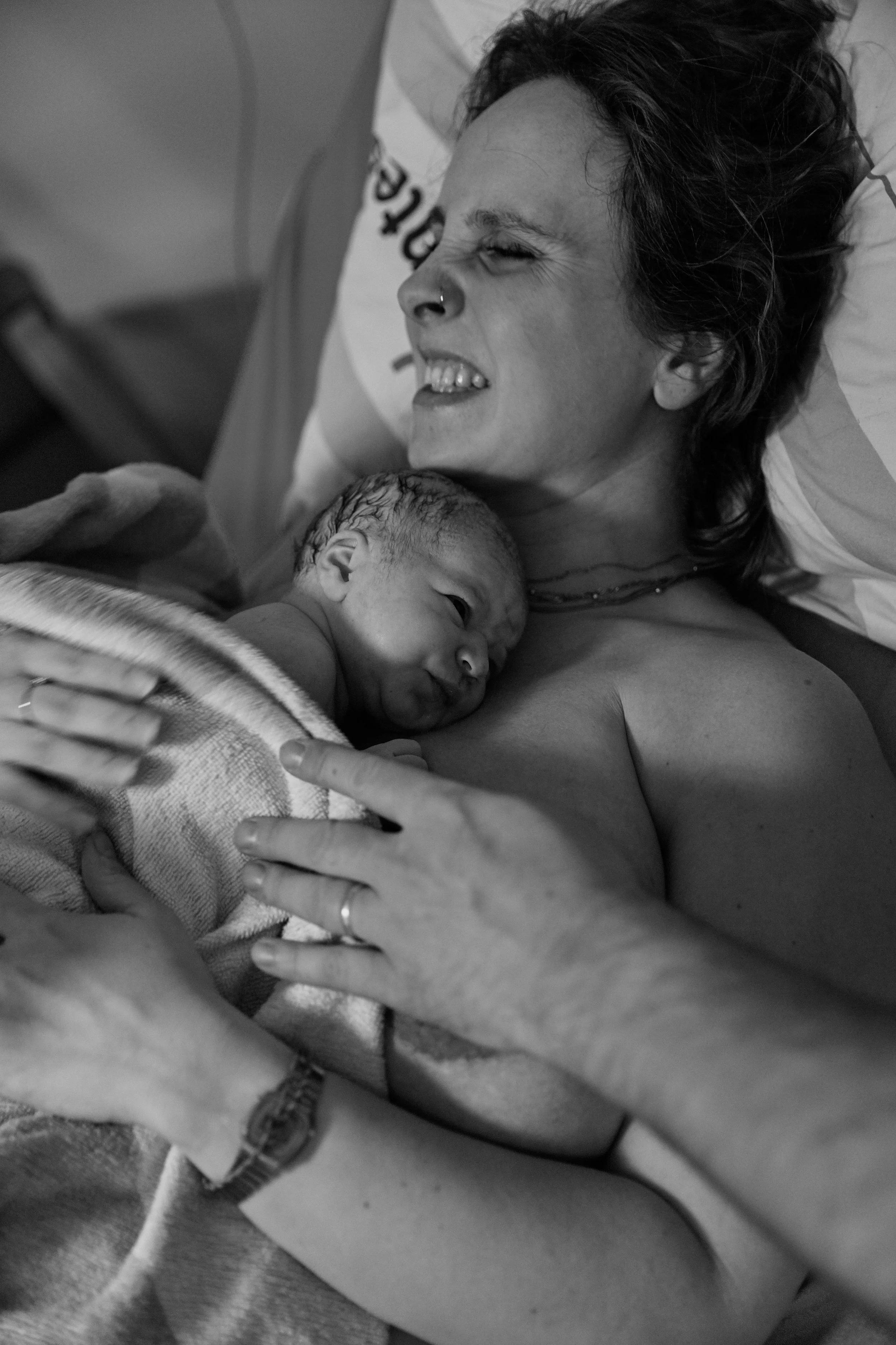 Geburtsreportage_Fiona_Lovis Trummer Photography_HAUTNAH 459.jpg