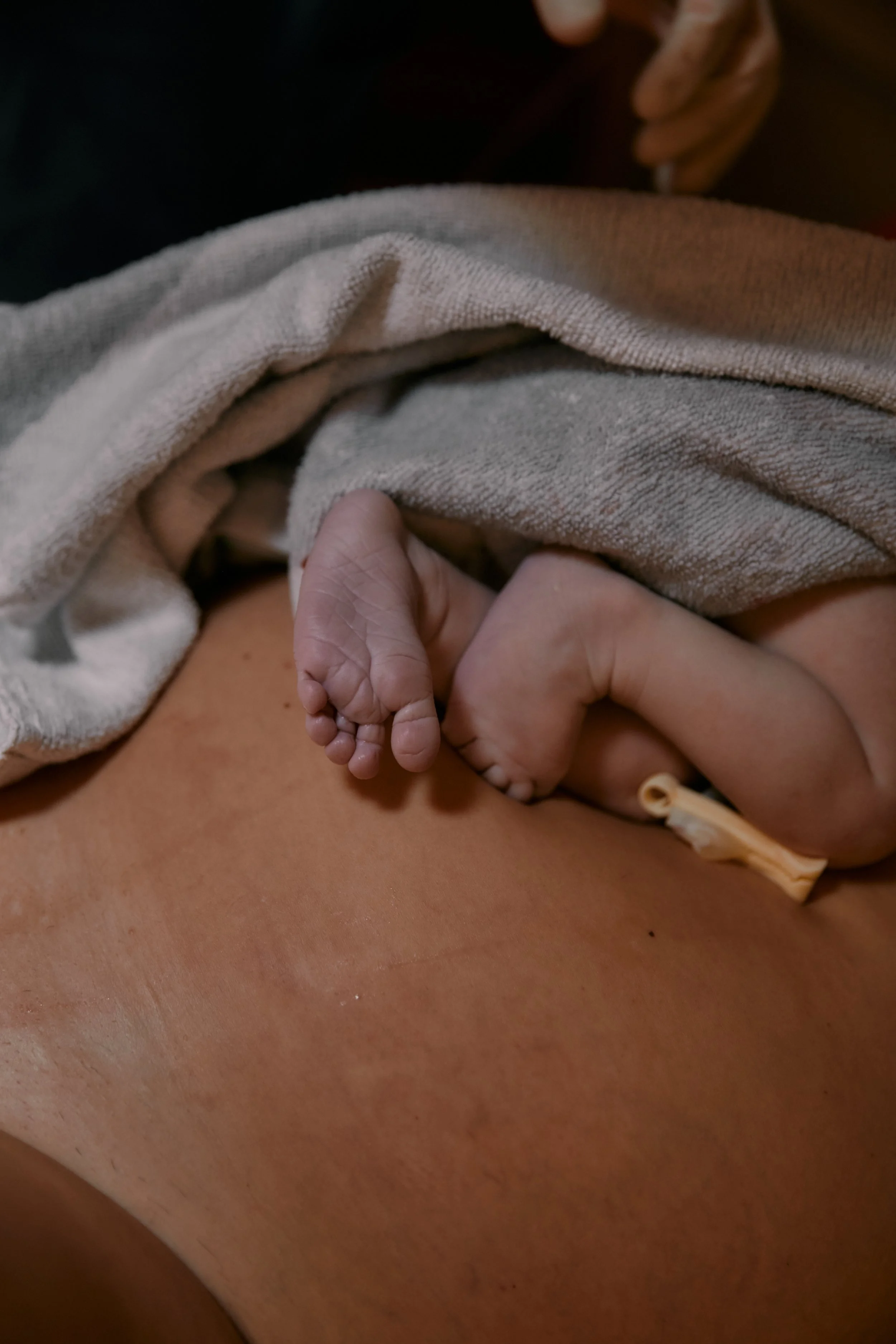 Geburtsreportage_Fiona_Lovis Trummer Photography_HAUTNAH 456.jpg