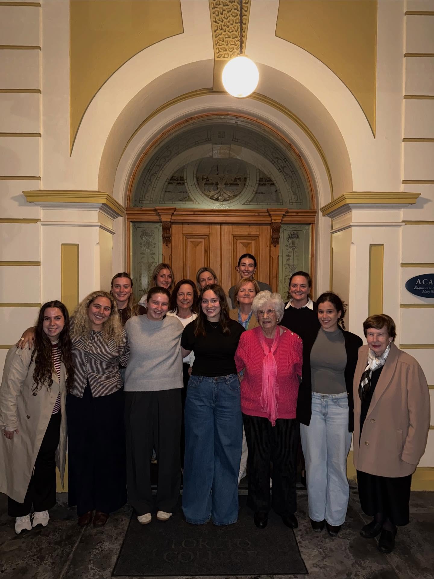 INTRODUCING YOUR 2026 LOSA COMMITTEE ✨✨

The LOSA committee has had a spectacular start to the year, and we cannot wait for you all to hear about the fabulous upcoming events we have planned ☺️☺️

Our 2026 committee is made up of both new and continu