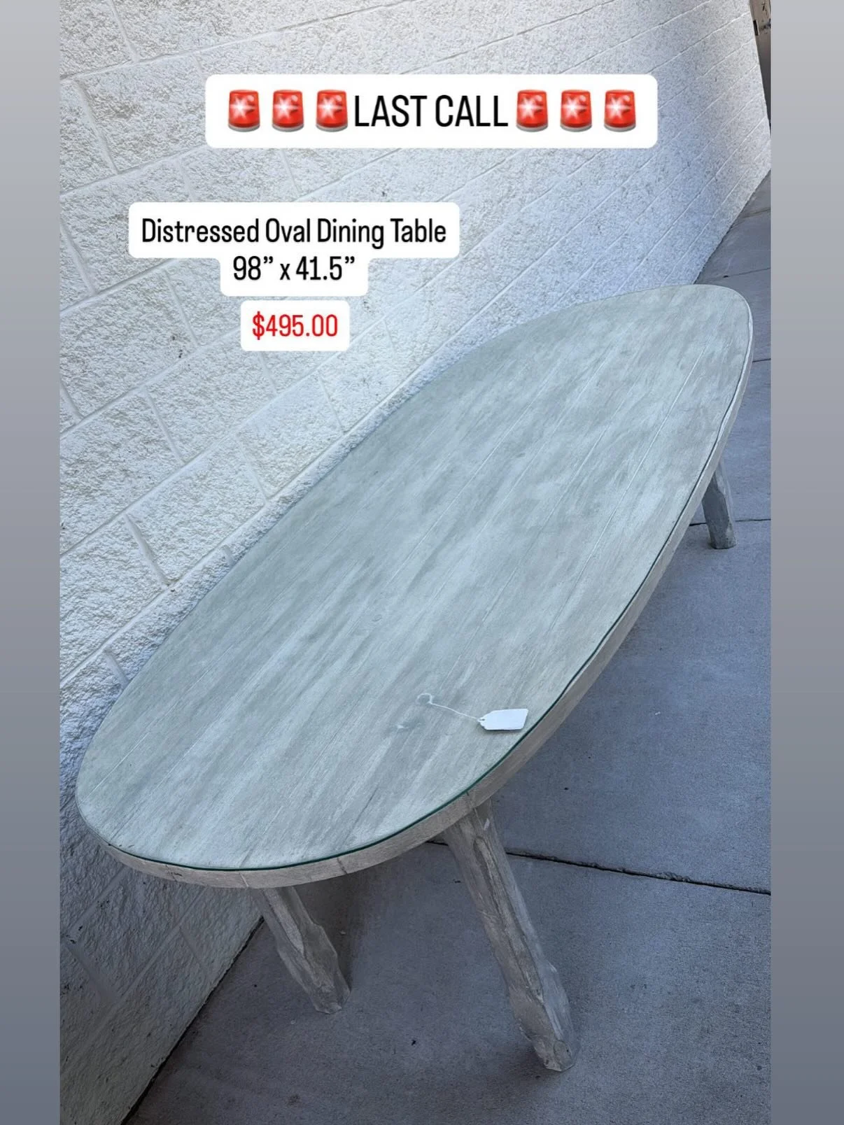 It&rsquo;s your final chance to score high-end furniture at can&rsquo;t-miss prices ✨

#resortresale #santarosabeach #hey30a #30a #sowal #southwalton #interiordesign #interiordesigner #interiordecorating #gardenandgun #southernliving #goodgritmag #am