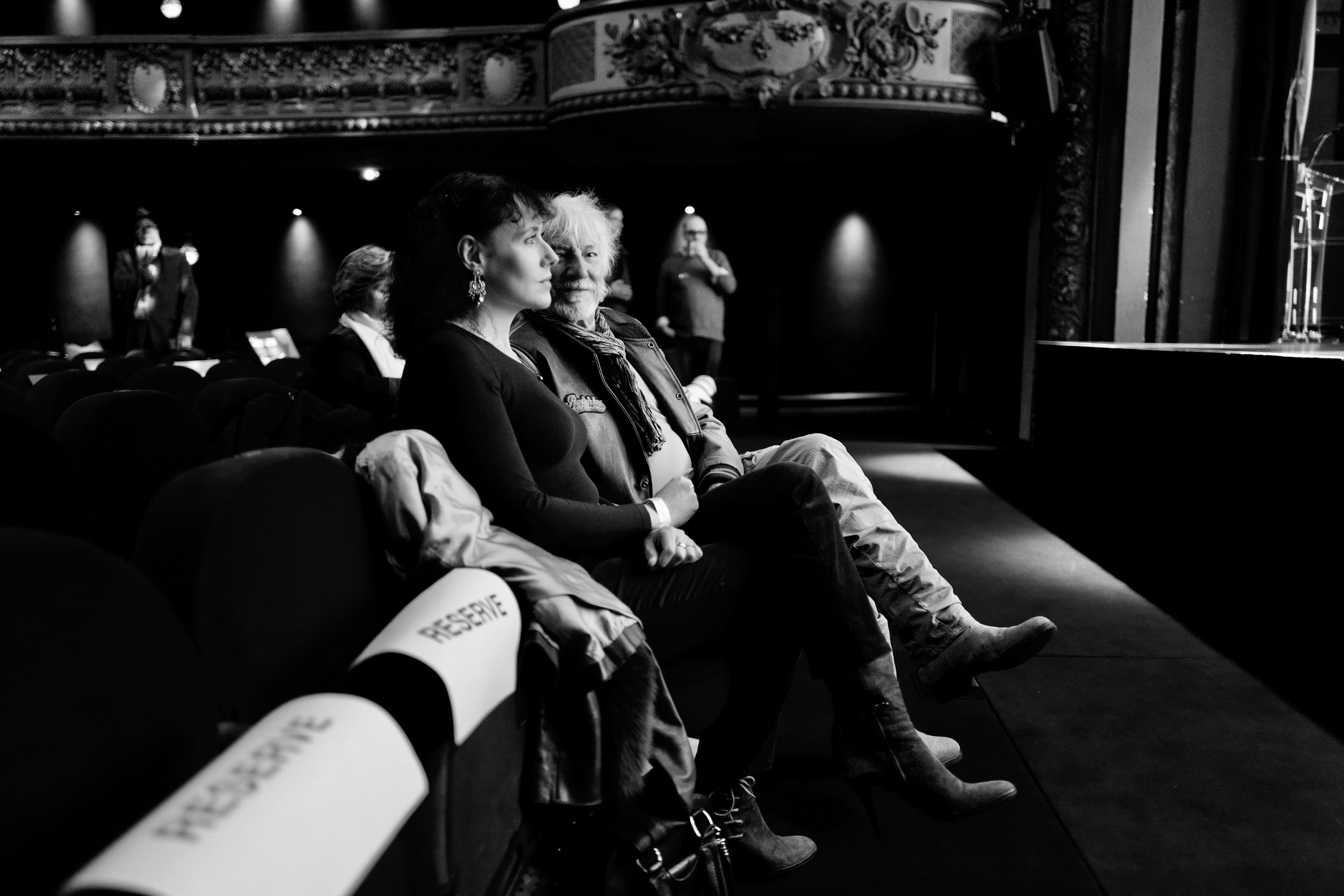 Hugues Auffray, militant et ami fidèle de Cédric Villani , ici avec sa compagne lors du  premier Grand Meeting au Trianon, Paris 18