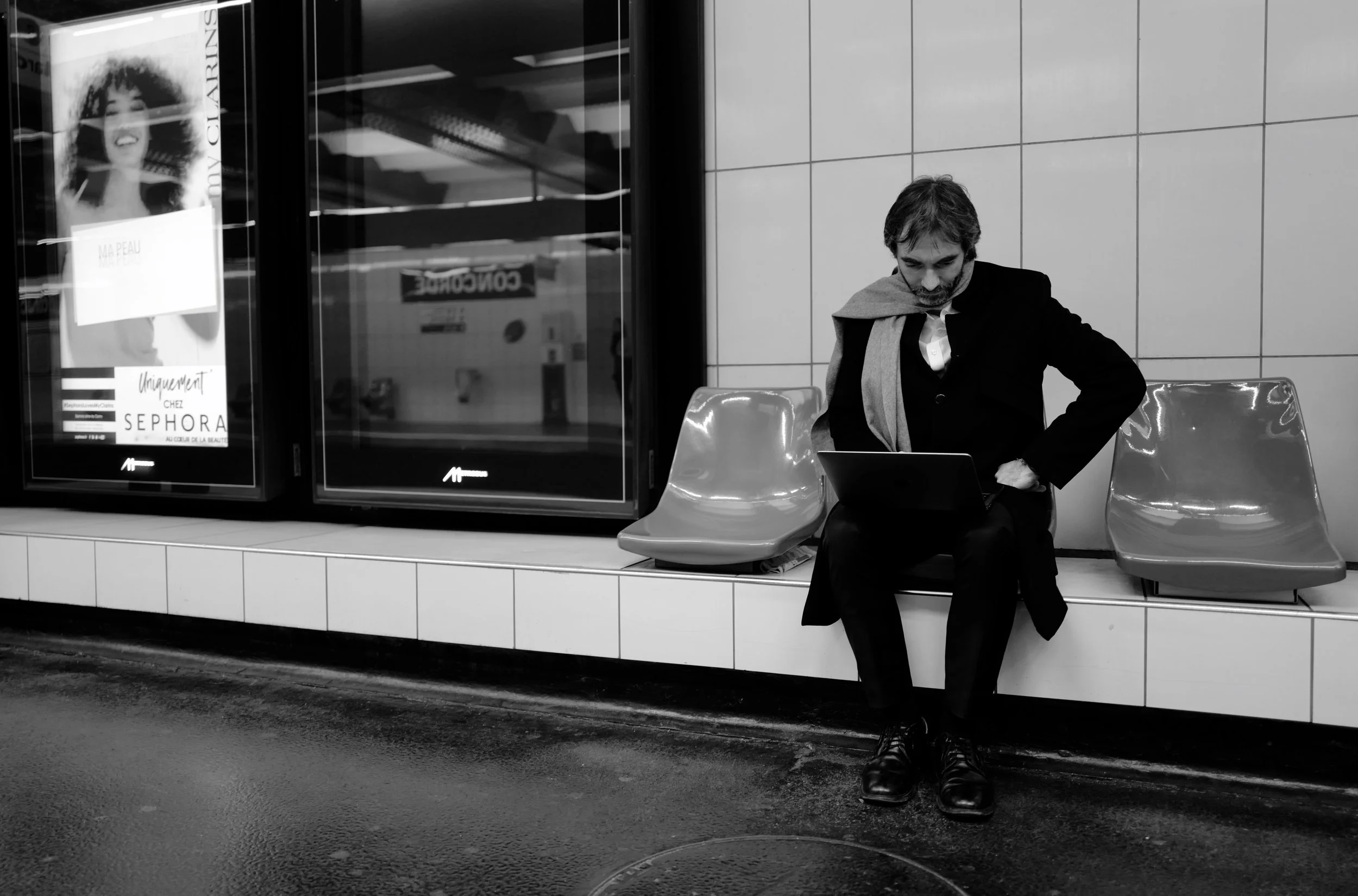 Déambulation dans le Métro Parisien